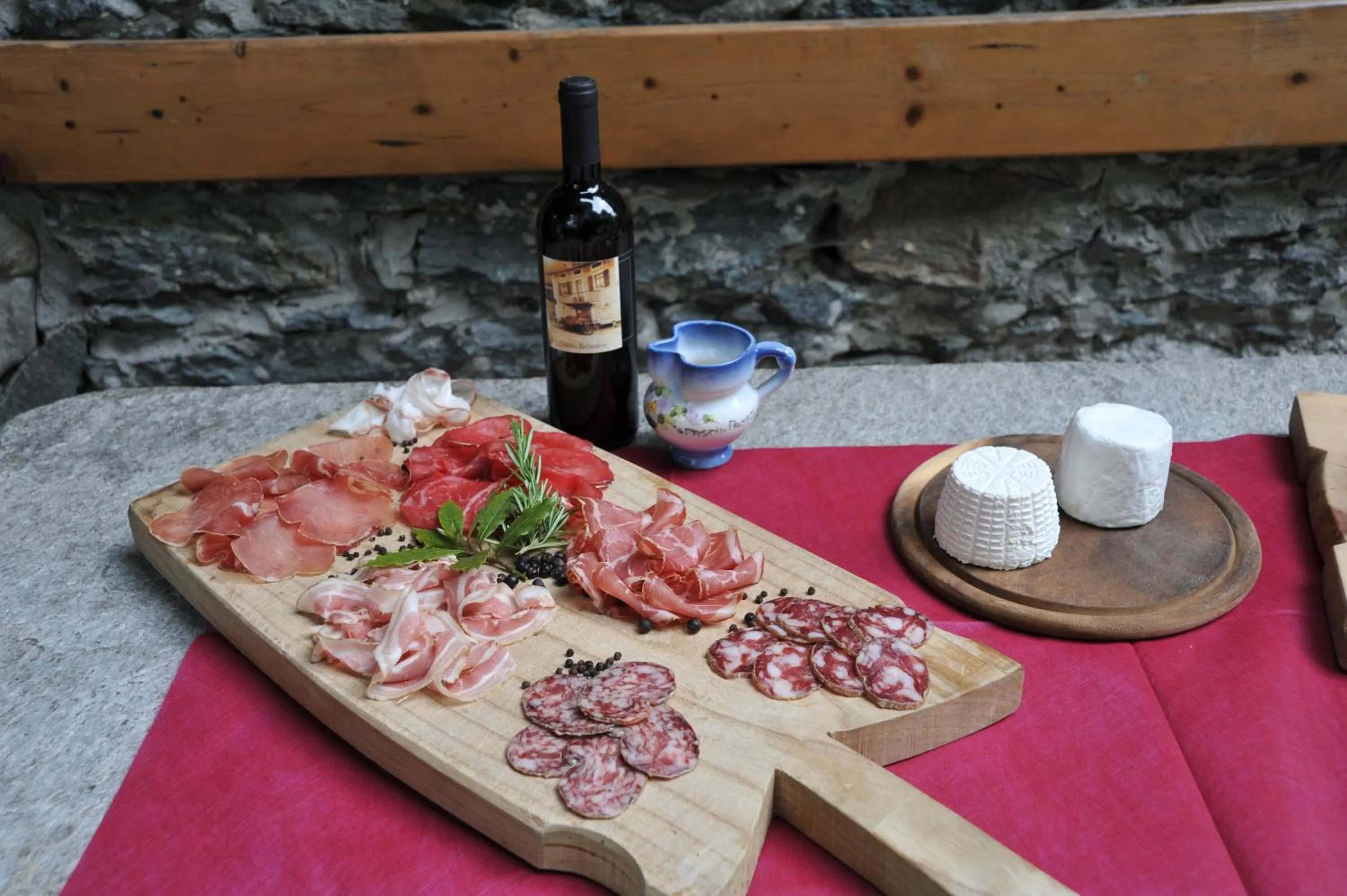 Restaurant/places to eat in Hotel Piuro