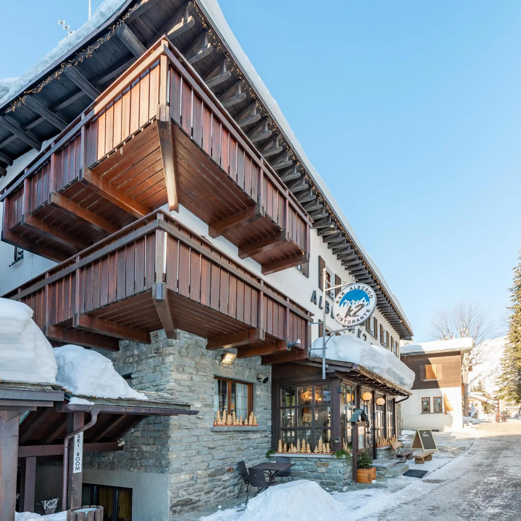 Winter in Albergo K2