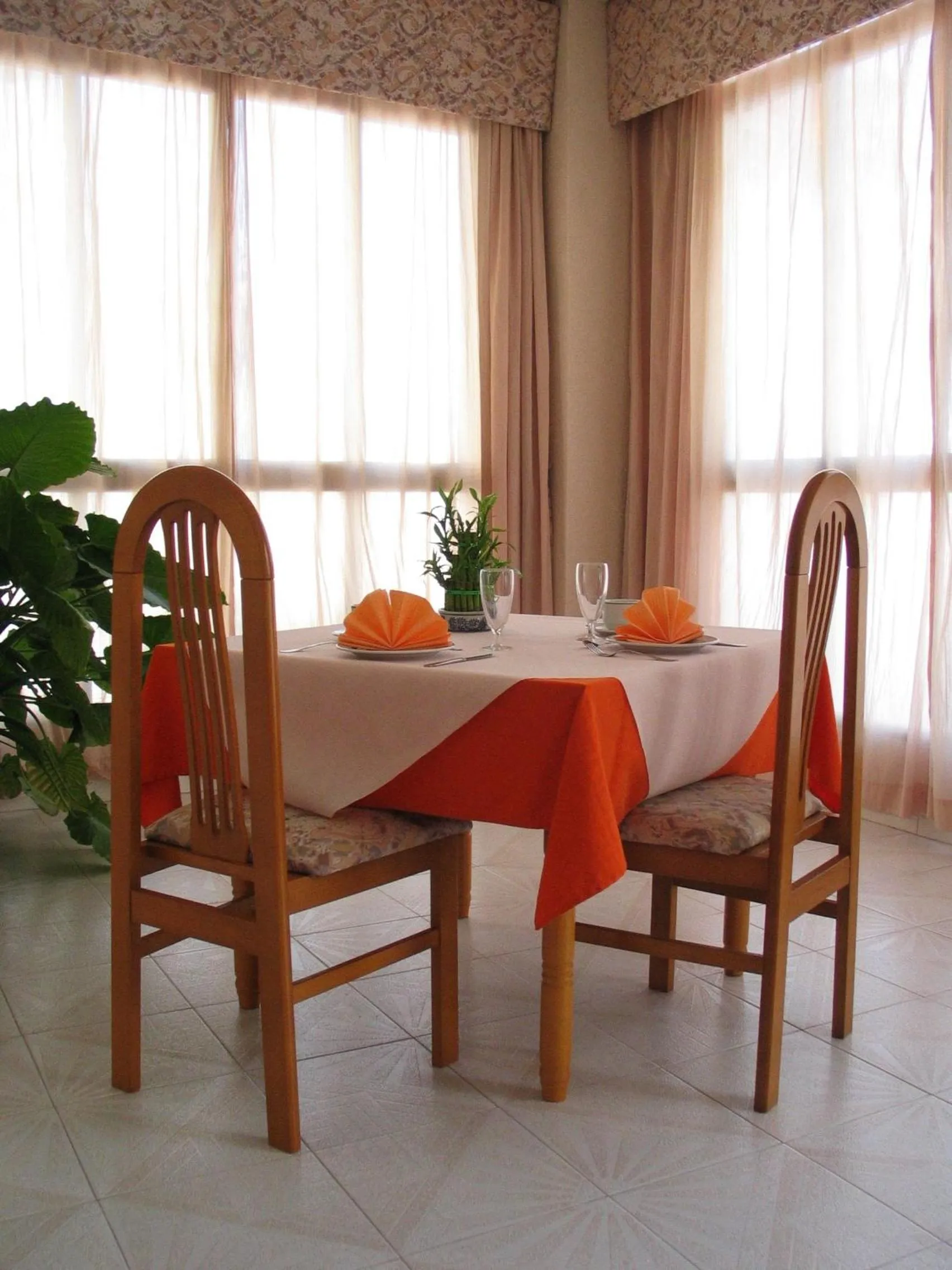 Restaurant/places to eat in Hotel Levante