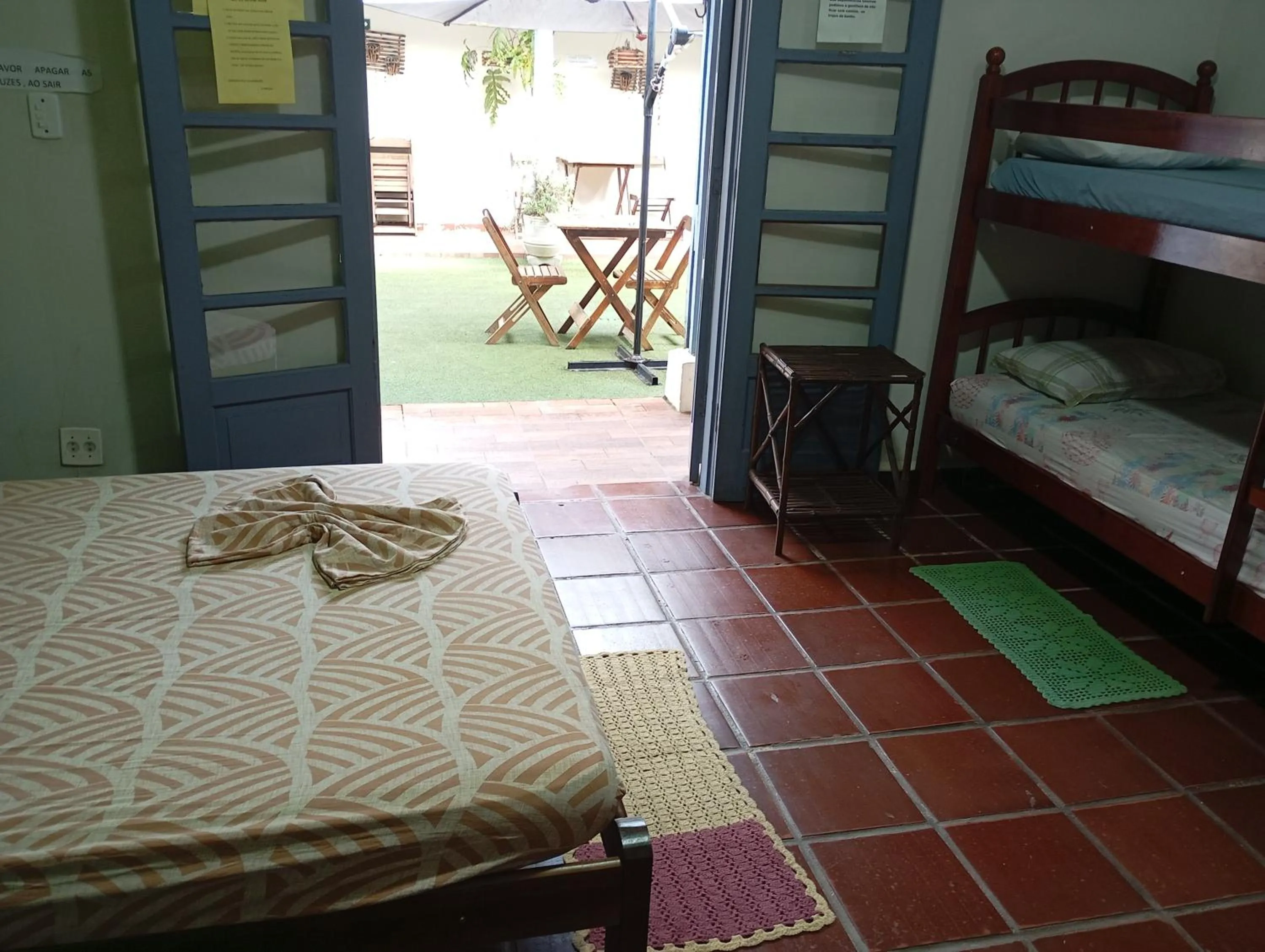 Family Room with Shared Bathroom in Hostel Beira Mar