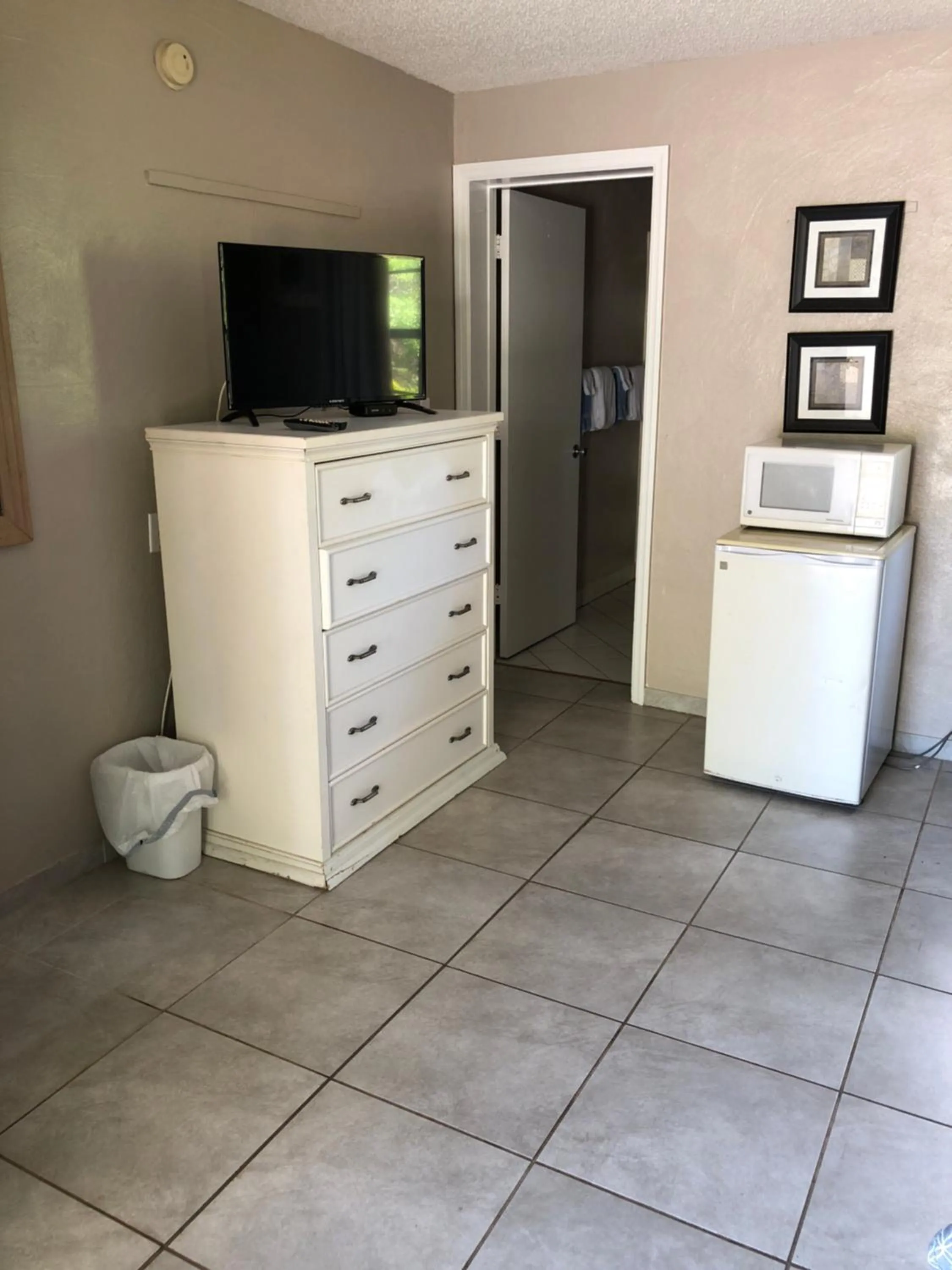 Pennwood Motor Lodge