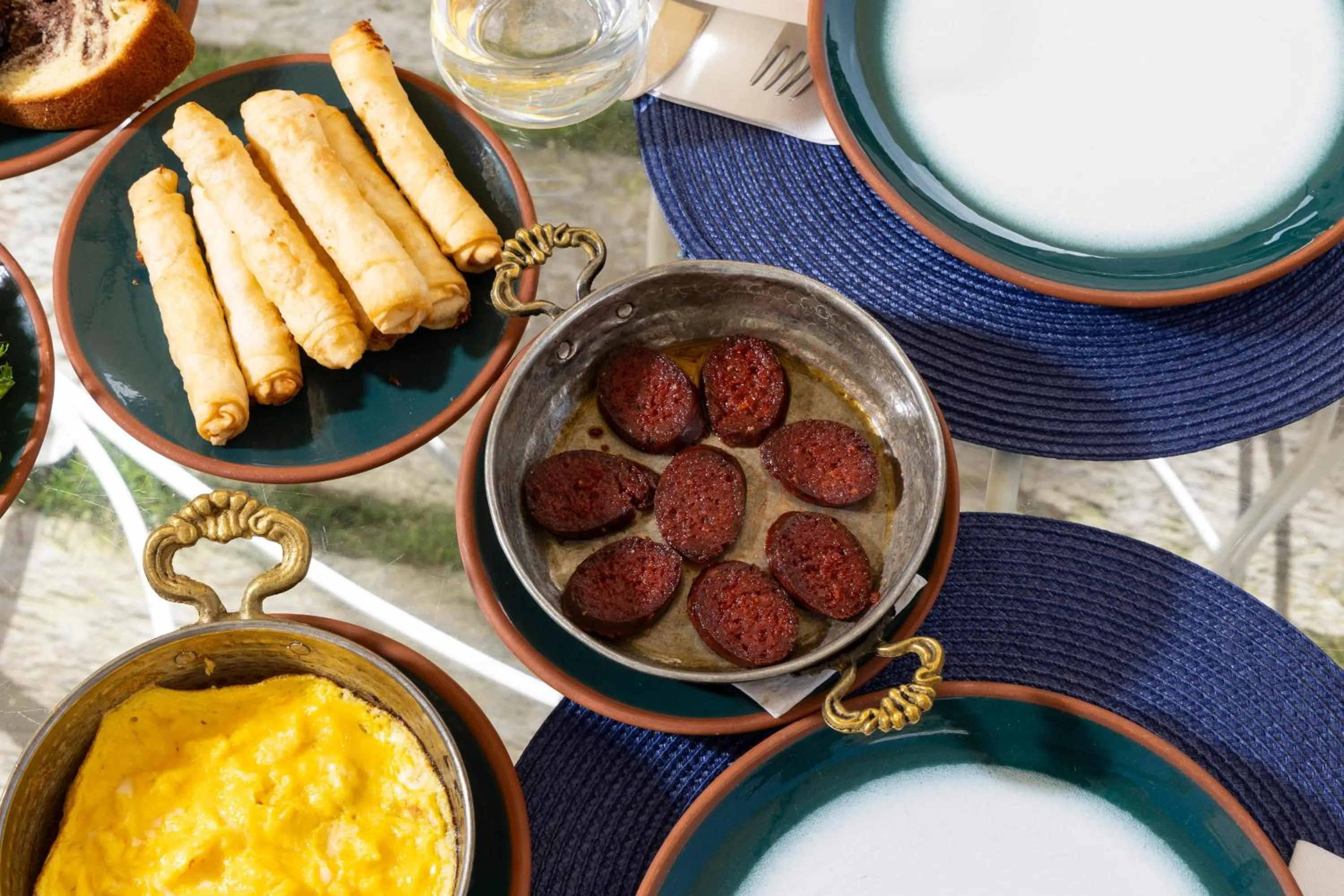 Restaurant/places to eat in Tafoni Houses Cave Hotel