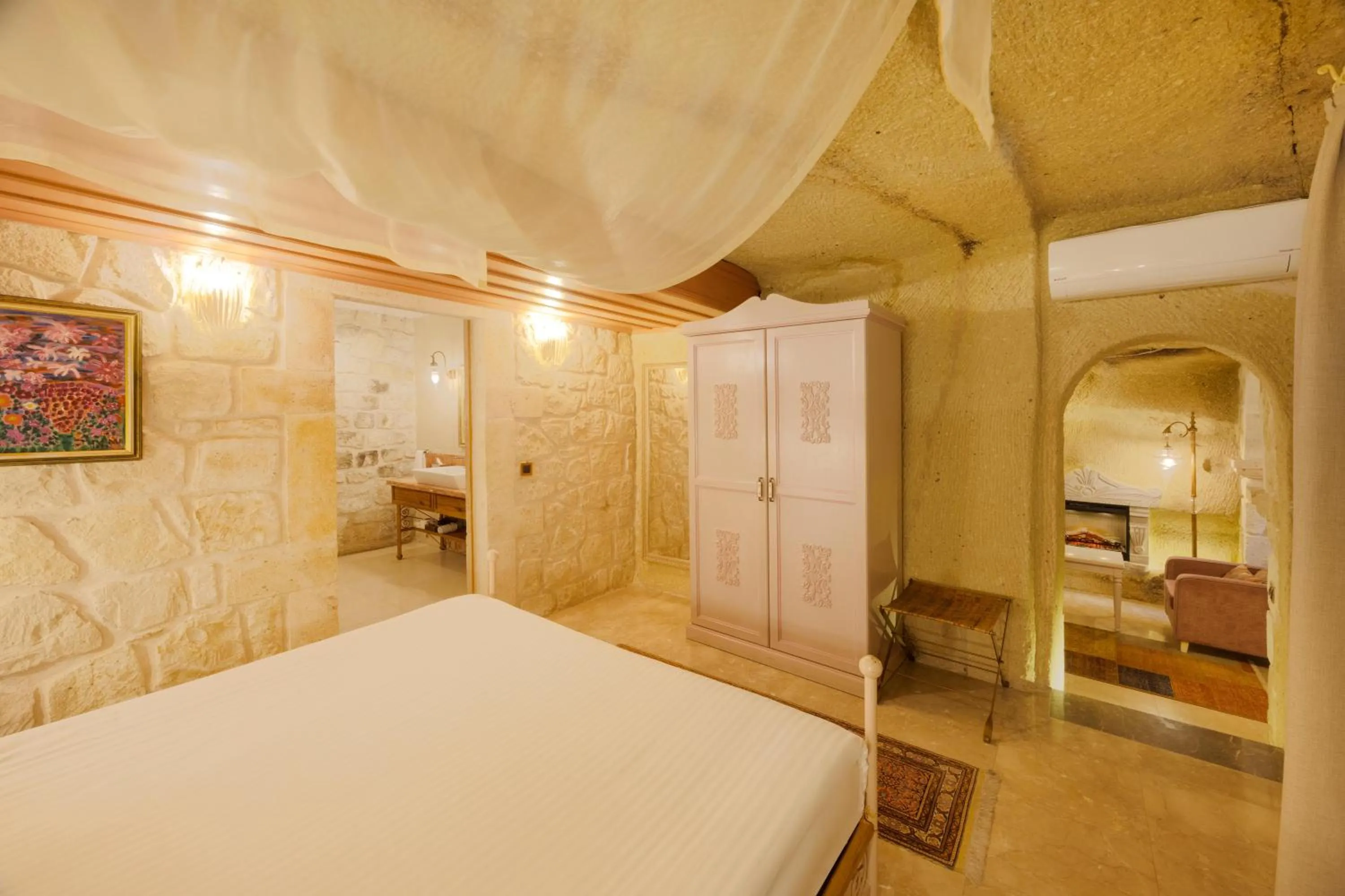 Spa and wellness centre/facilities, Bed in Tafoni Houses Cave Hotel