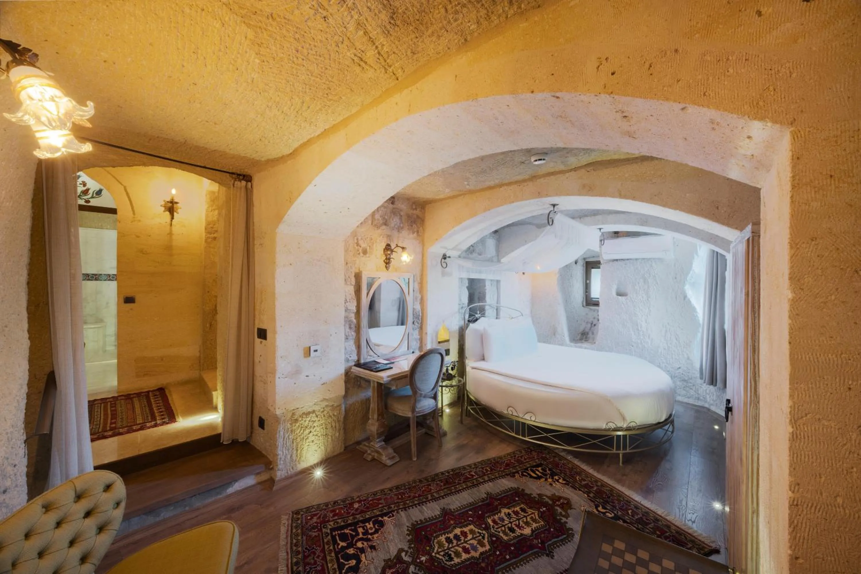 Bathroom, Bed in Tafoni Houses Cave Hotel