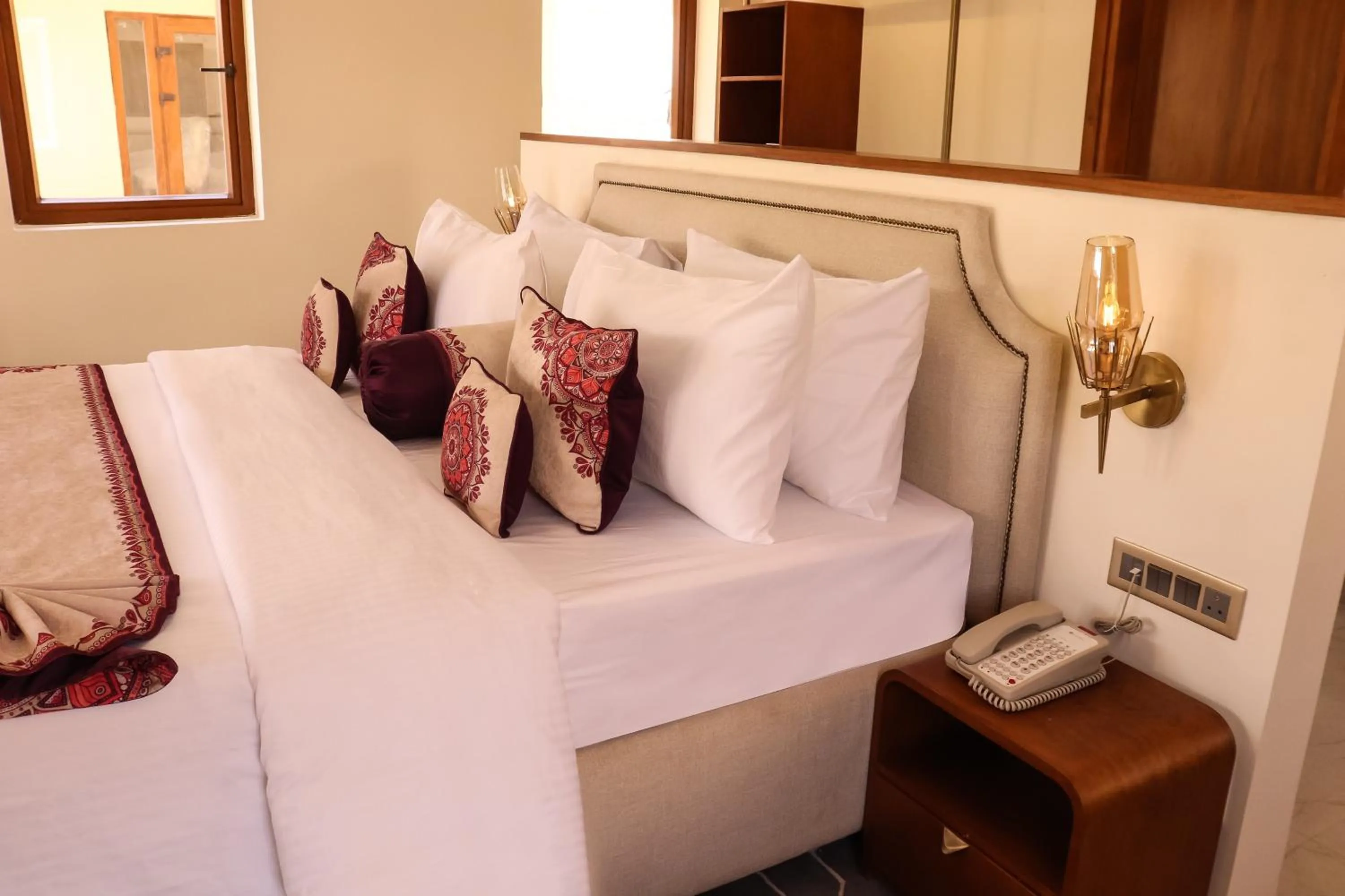 Bed in Chokhi Dhani The Palace Hotel