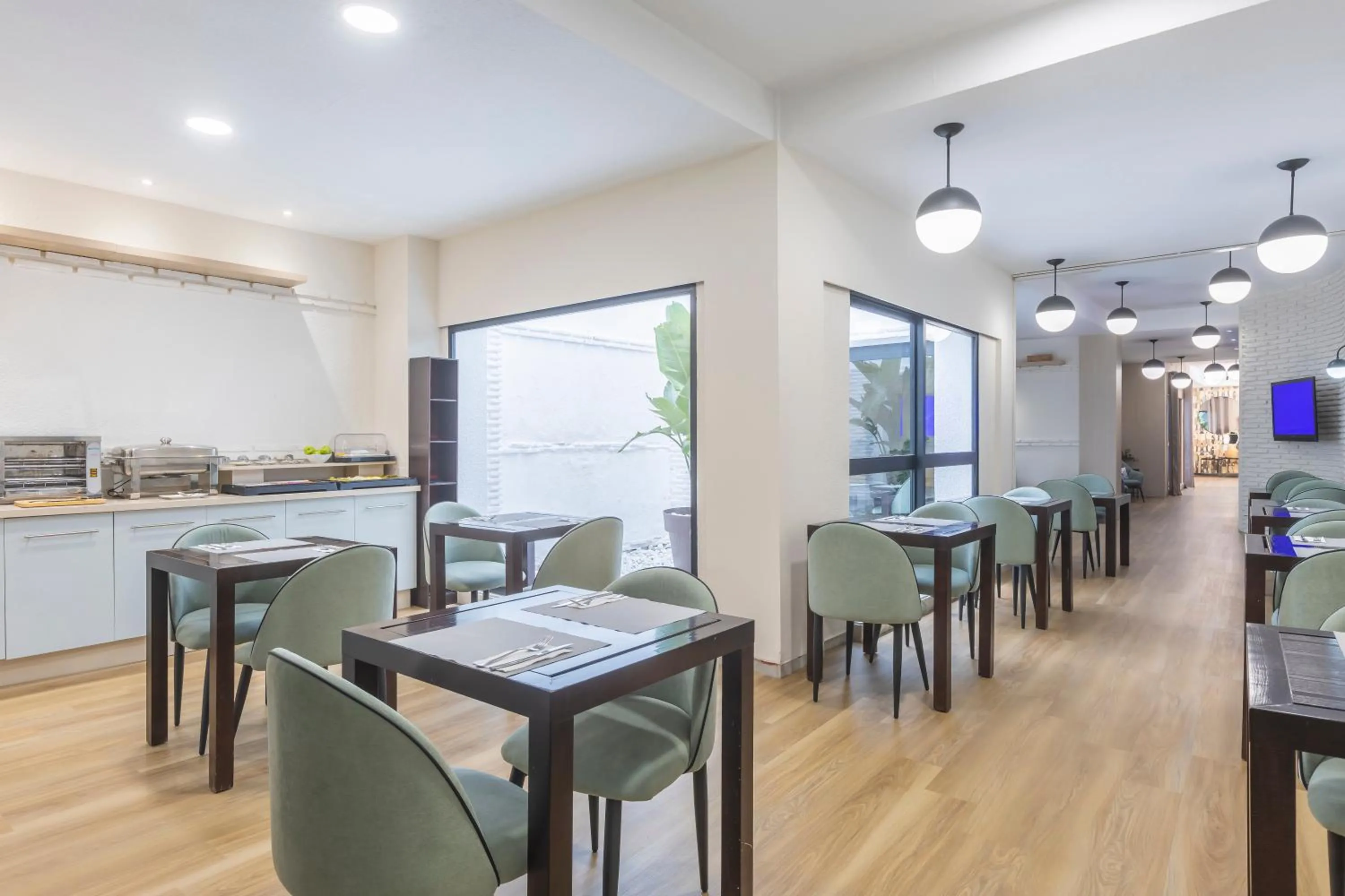 Buffet breakfast in Itaca Colón by Soho Boutique