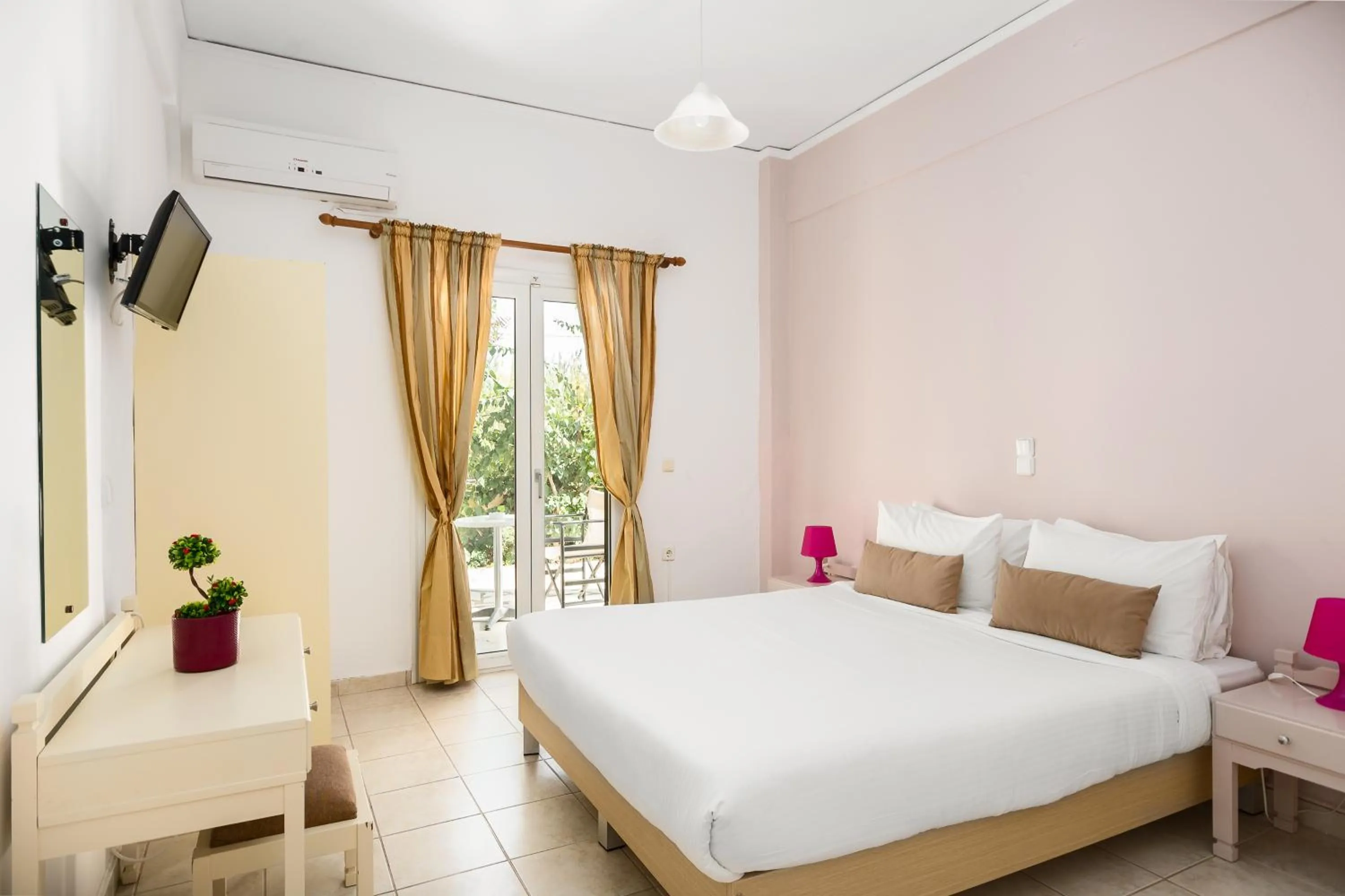 View (from property/room), Bed in Filorian Hotel Apartments