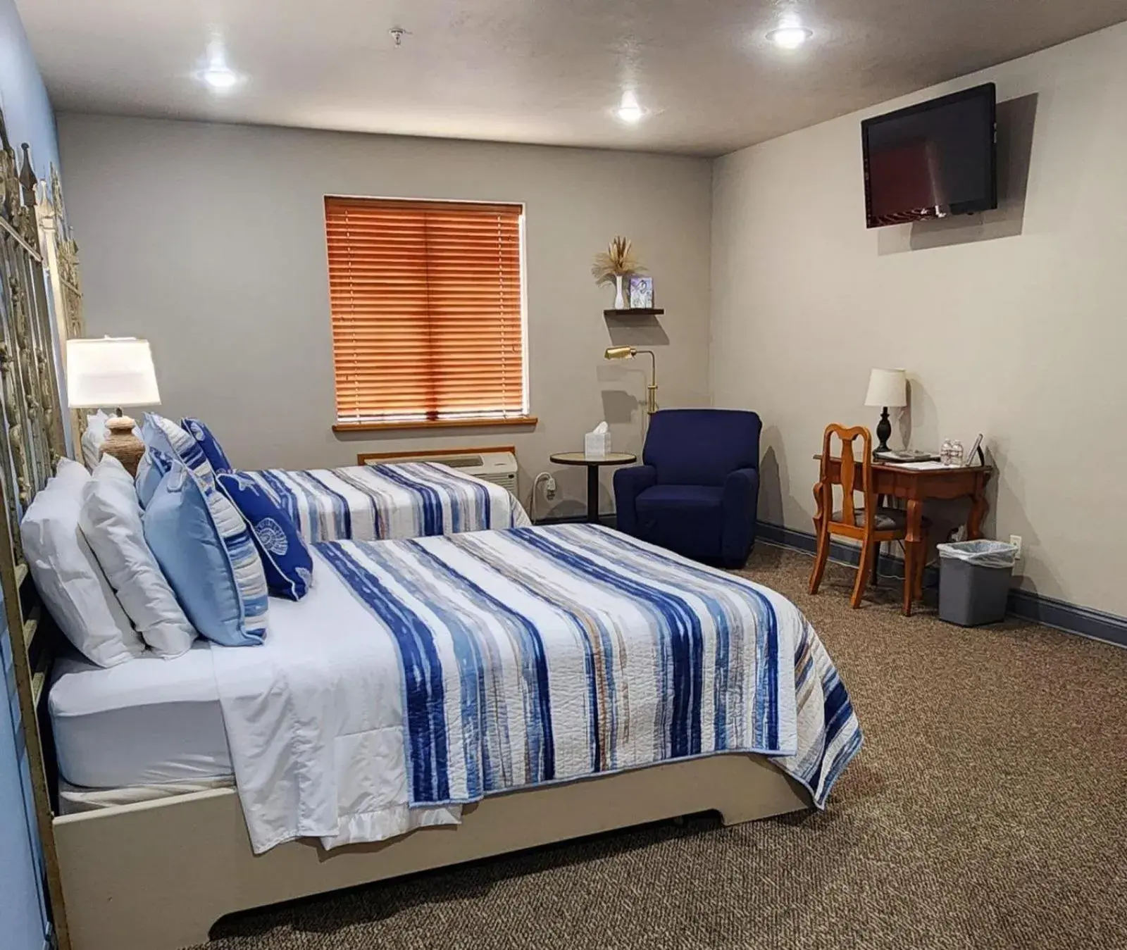 Deluxe Double Room in The Bank Hotel Deluxe Double Room in The Bank Hotel