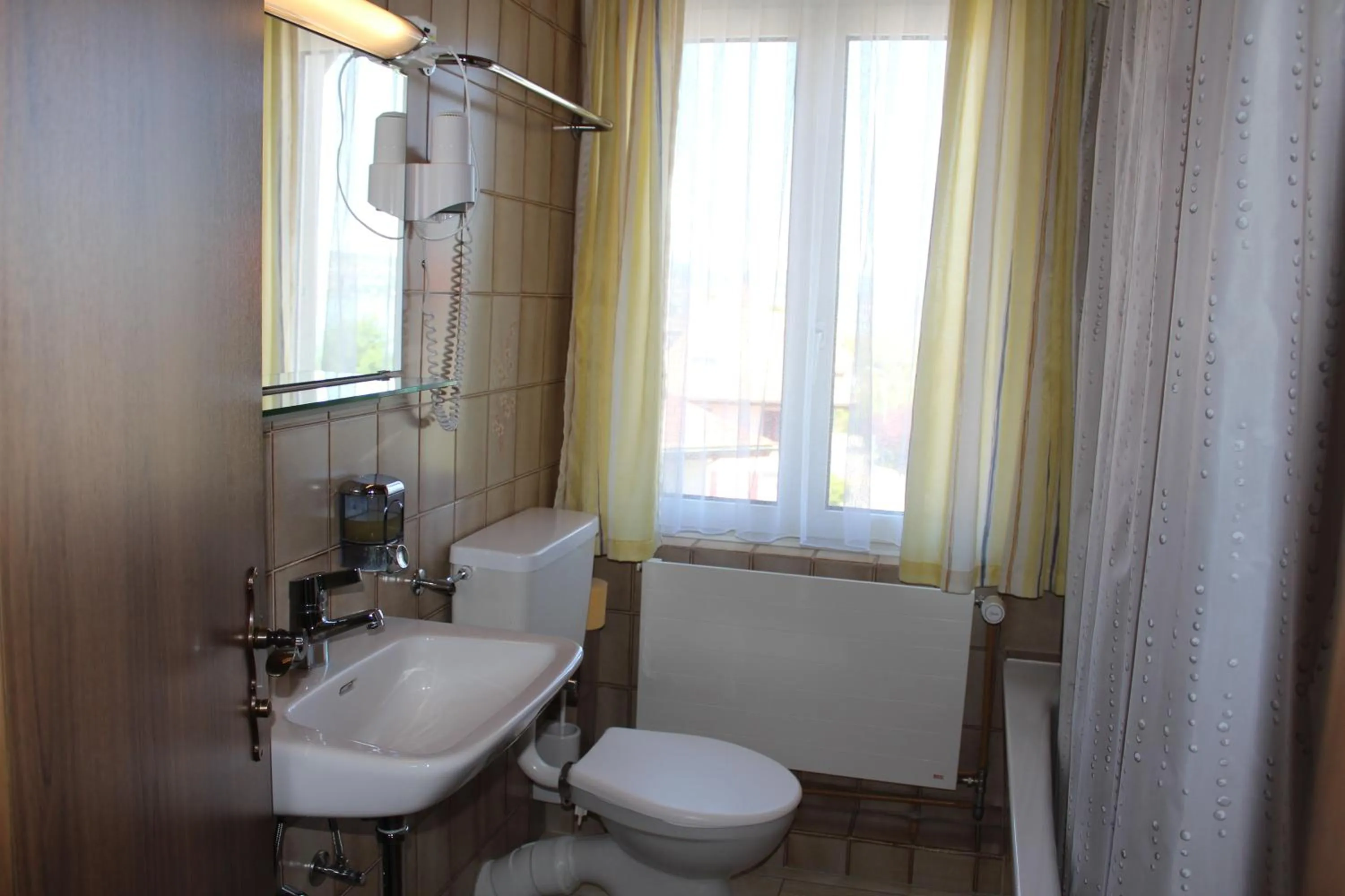 Bathroom in Hotel Glärnisch Hof