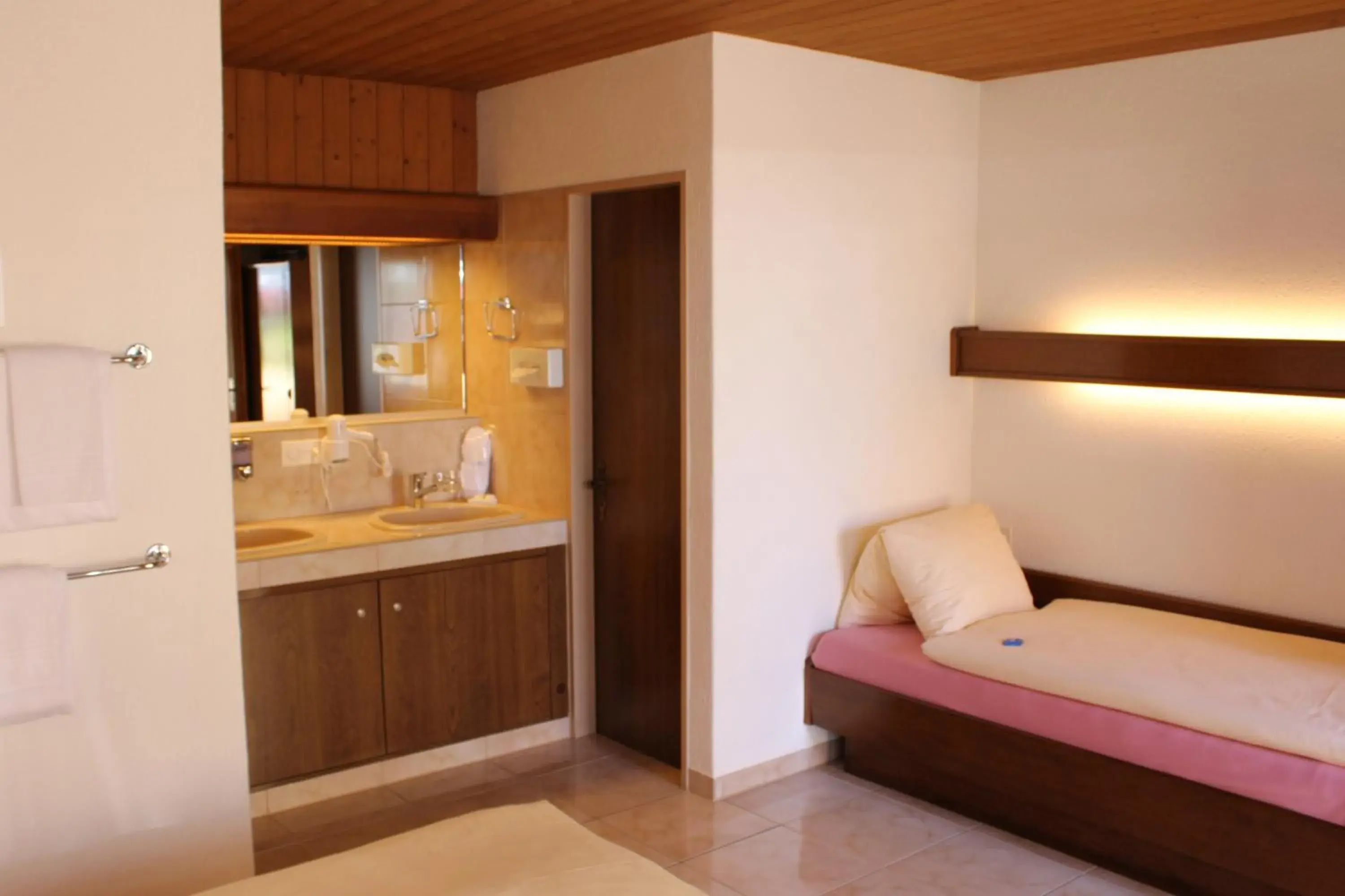 Double Room - single occupancy in Hotel Glärnisch Hof Double Room - single occupancy in Hotel Glärnisch Hof