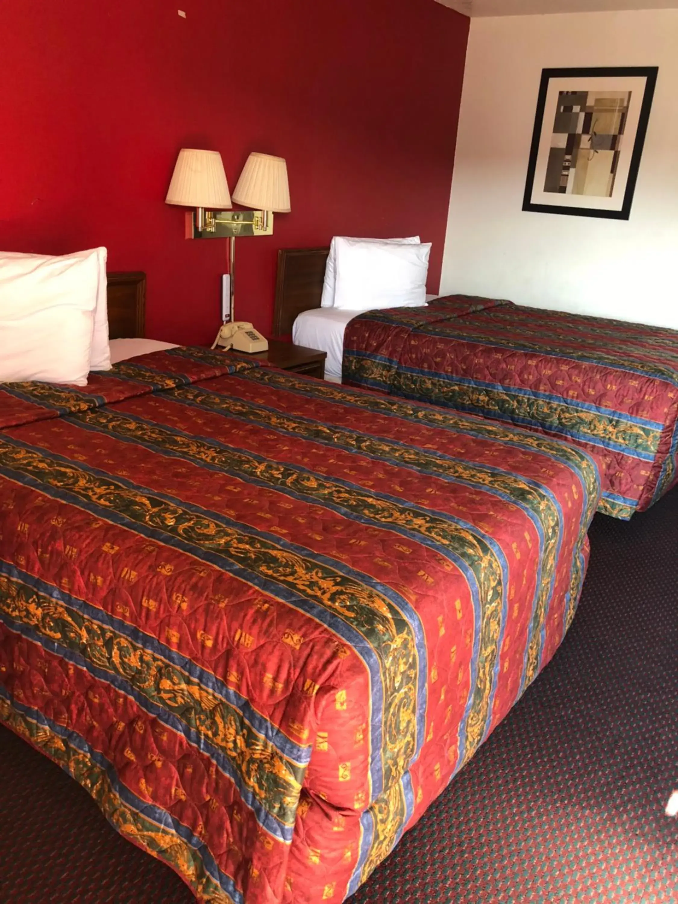 Bed in Rexdale Inn Bed in Rexdale Inn