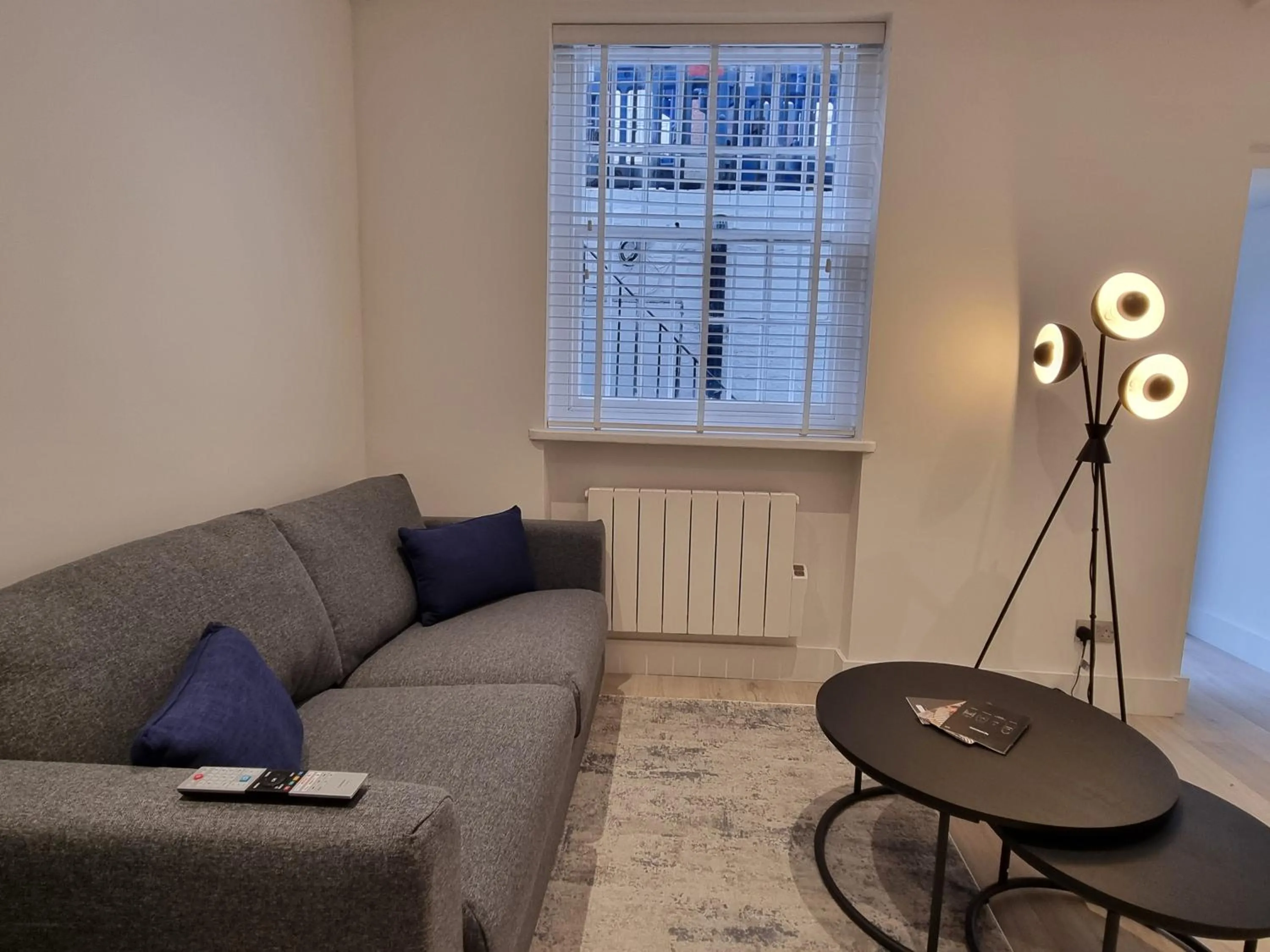 Living room in Victoria Lodgings London