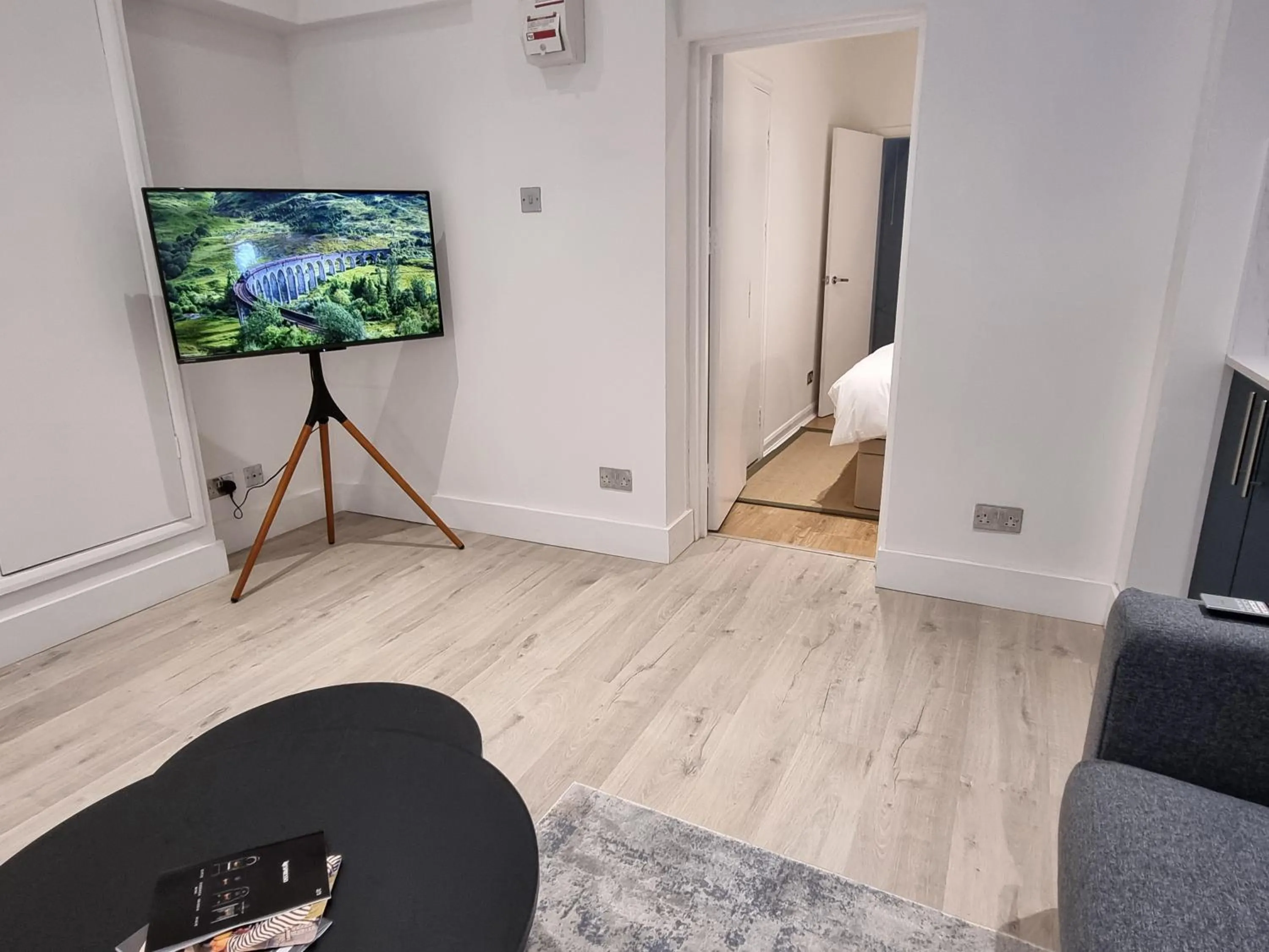 TV and multimedia in Victoria Lodgings London
