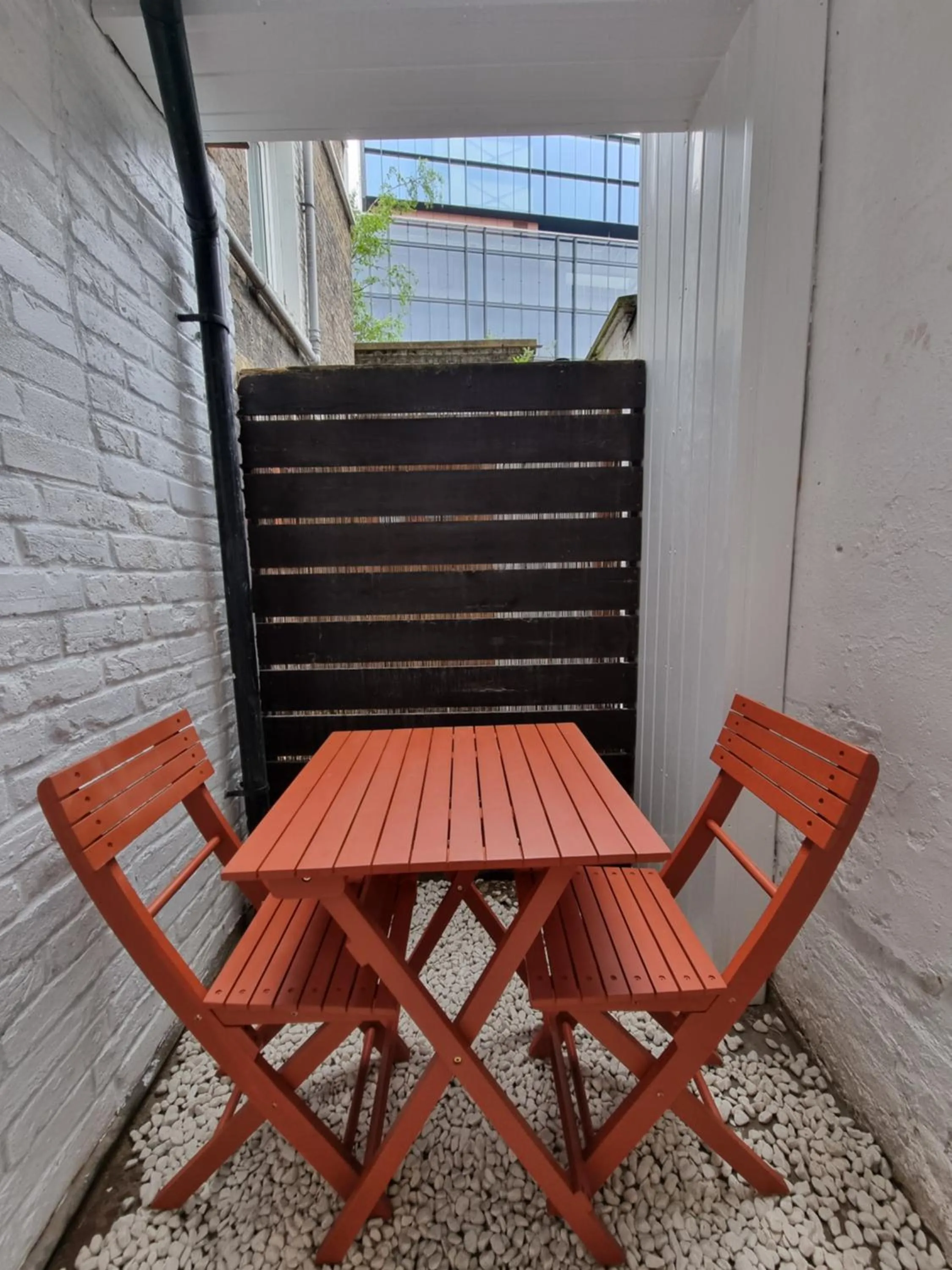Patio in Victoria Lodgings London