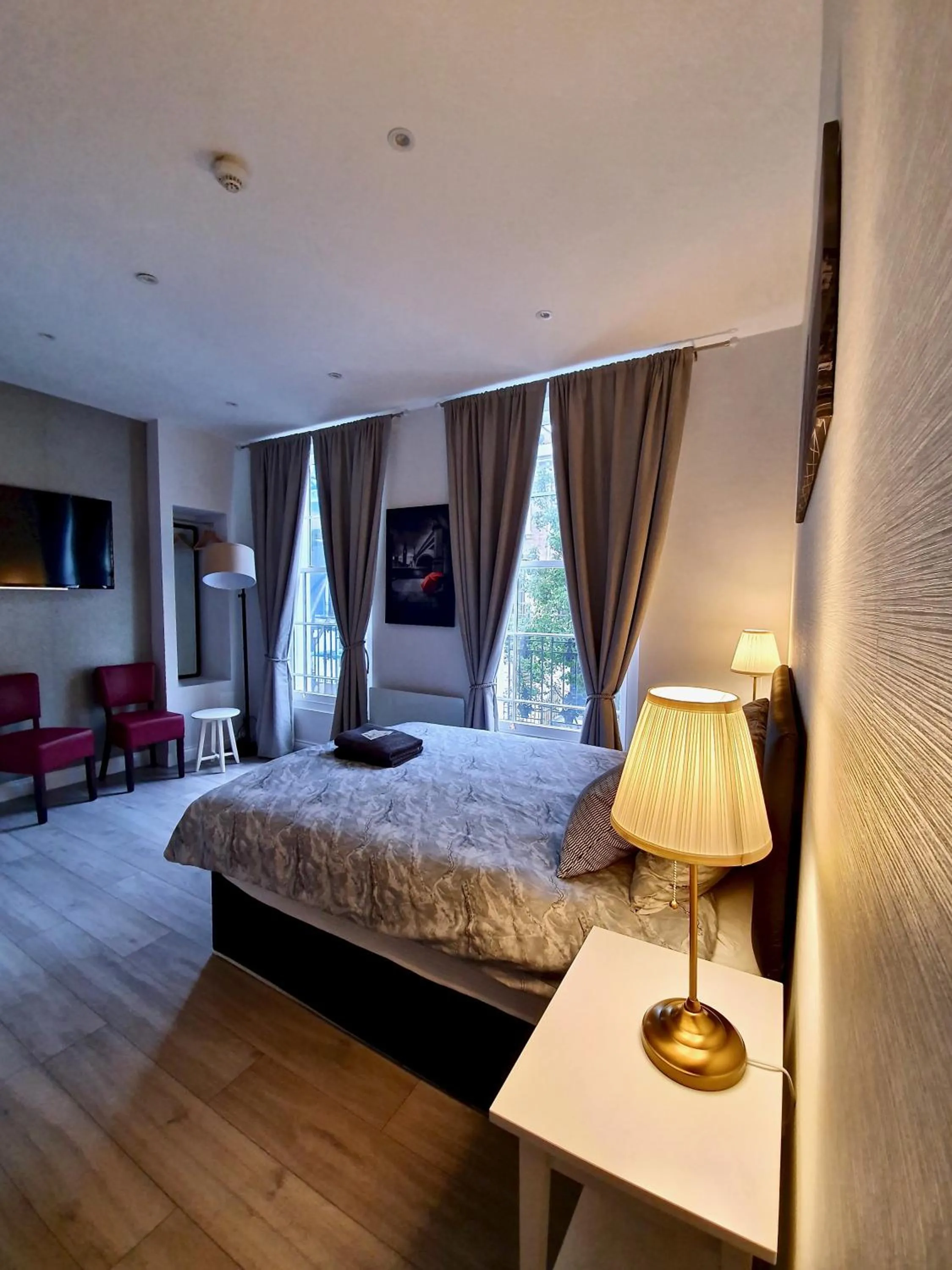 TV and multimedia, Bed in Victoria Lodgings London