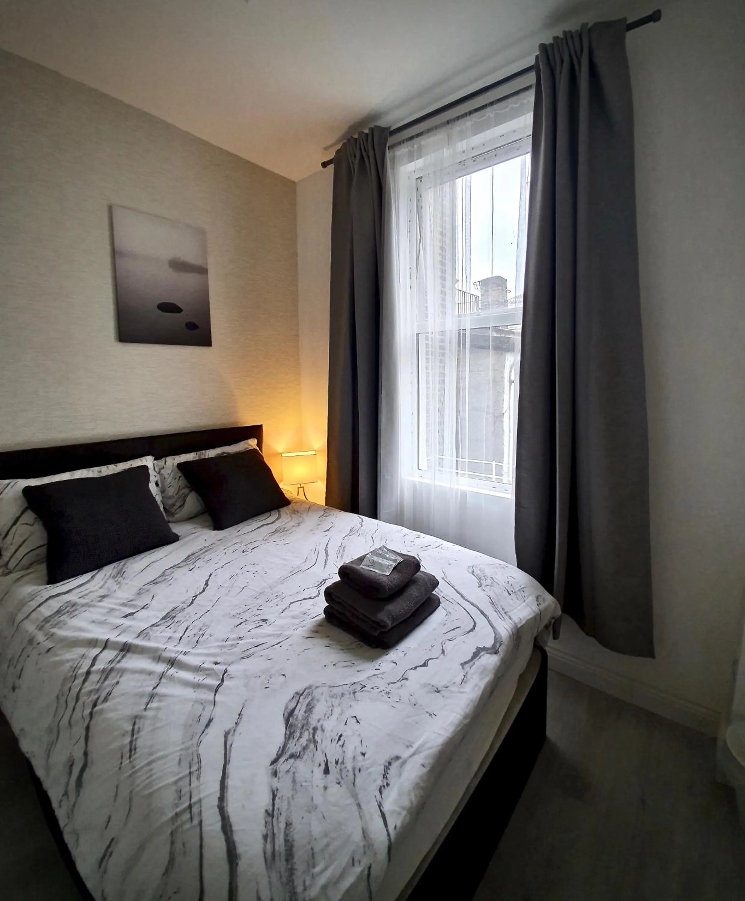Bed in Victoria Lodgings London