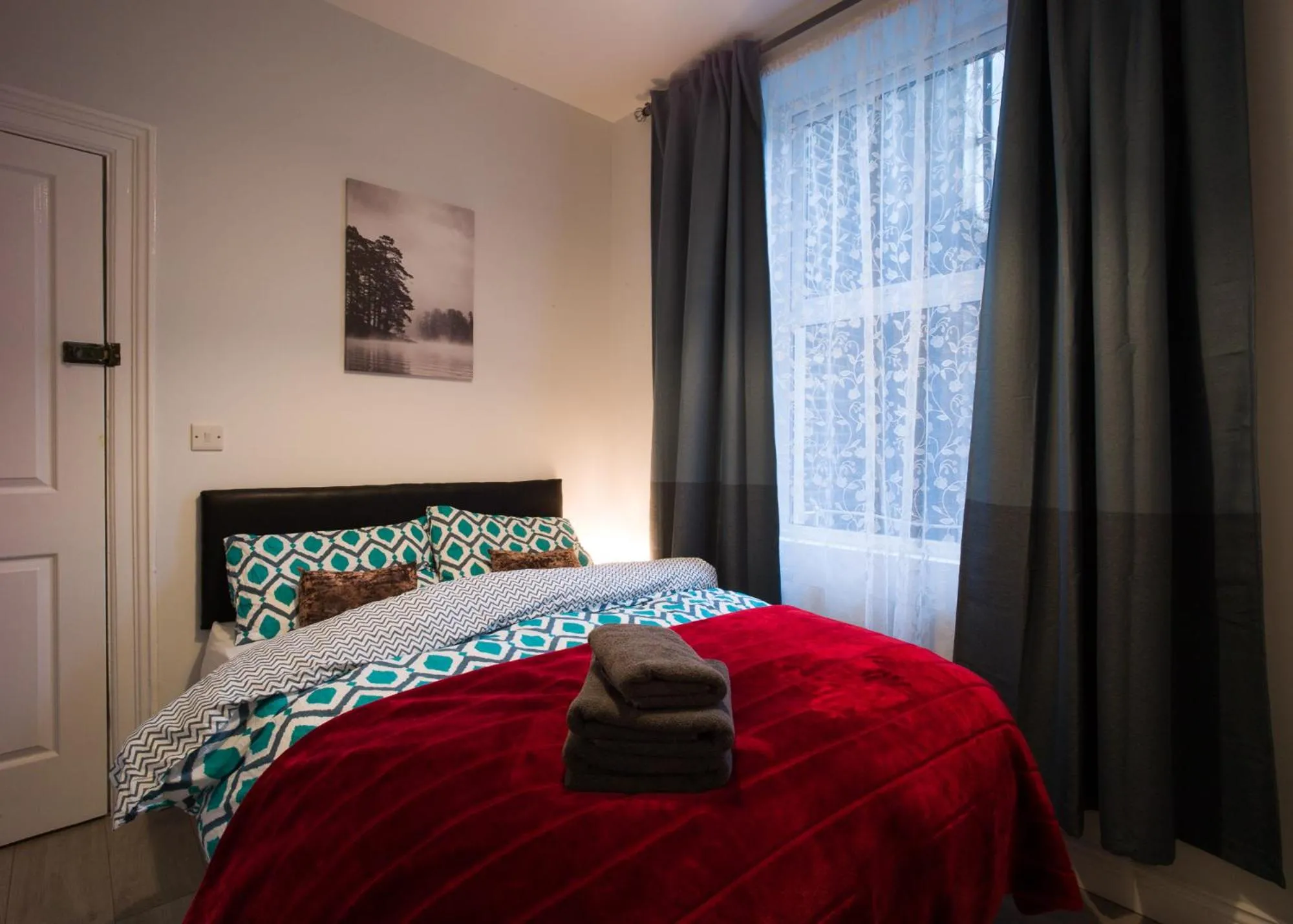 Bedroom, Bed in Victoria Lodgings London
