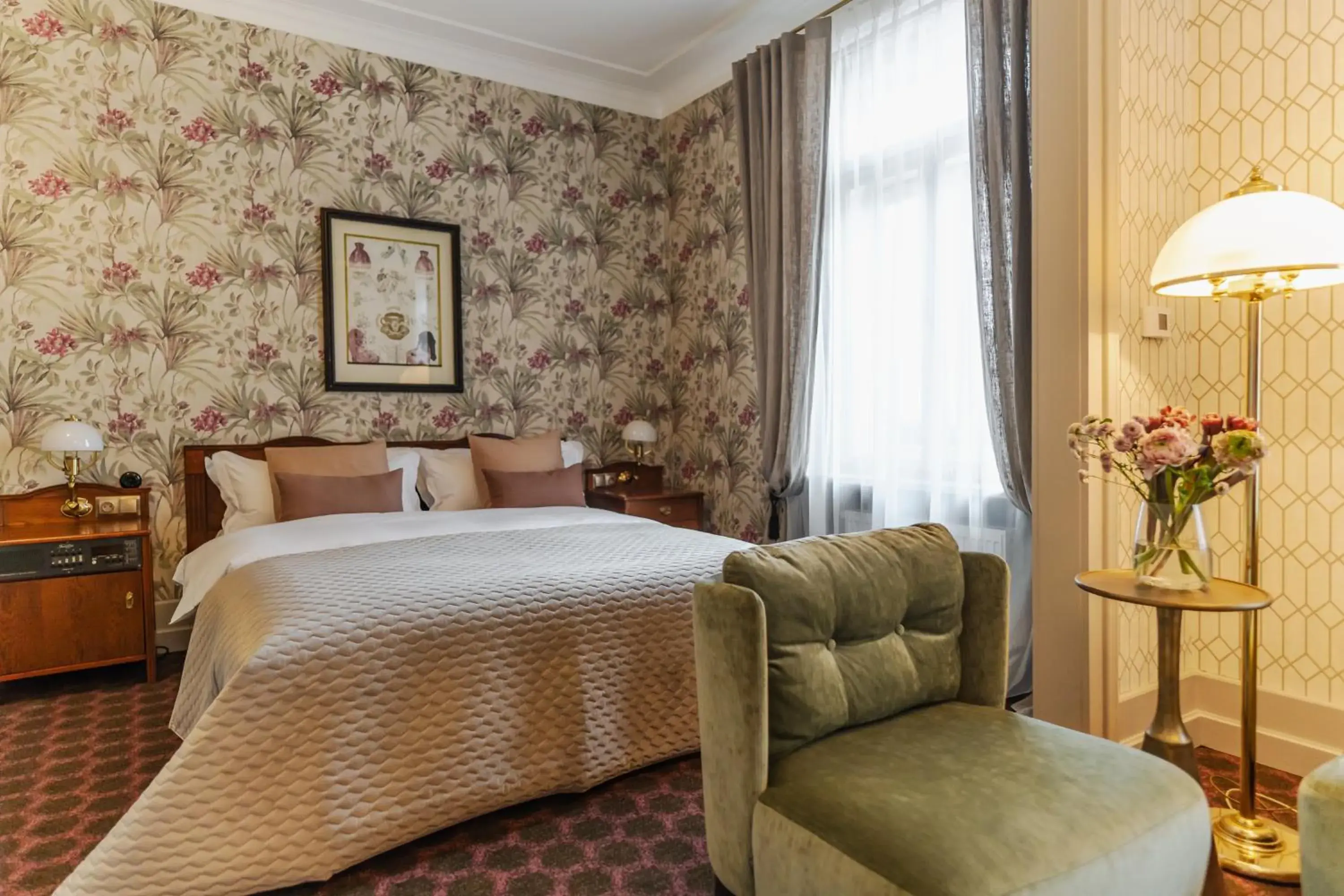 Premium Double Room in Hotel H15 Francuski Old Town - Destigo Hotels Premium Double Room in Hotel H15 Francuski Old Town - Destigo Hotels