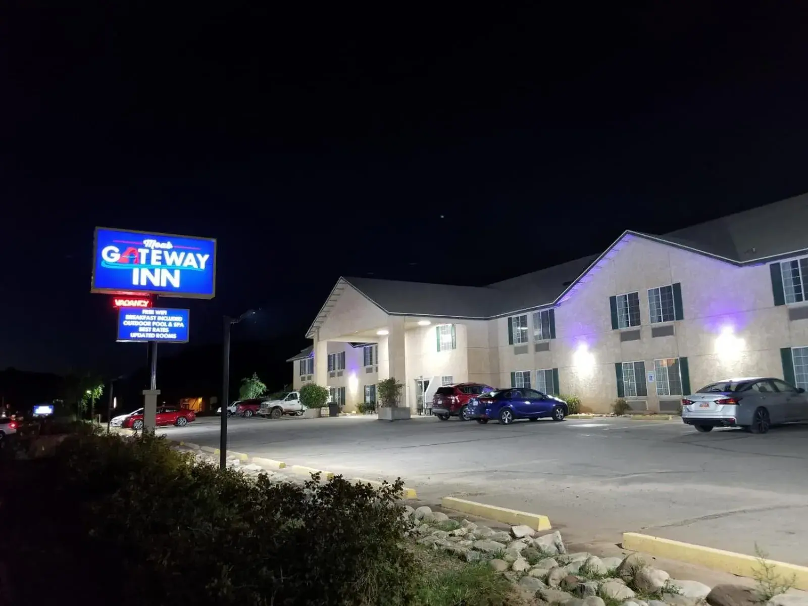 Facade/entrance in Moab Gateway Inn at Arches Nat'l Park Facade/entrance in Moab Gateway Inn at Arches Nat'l Park