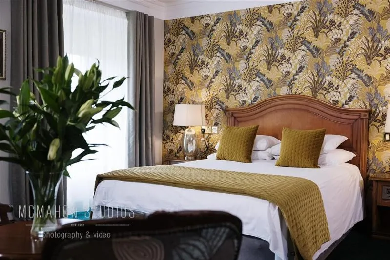 Restaurant/places to eat, Bed in Corbett Court