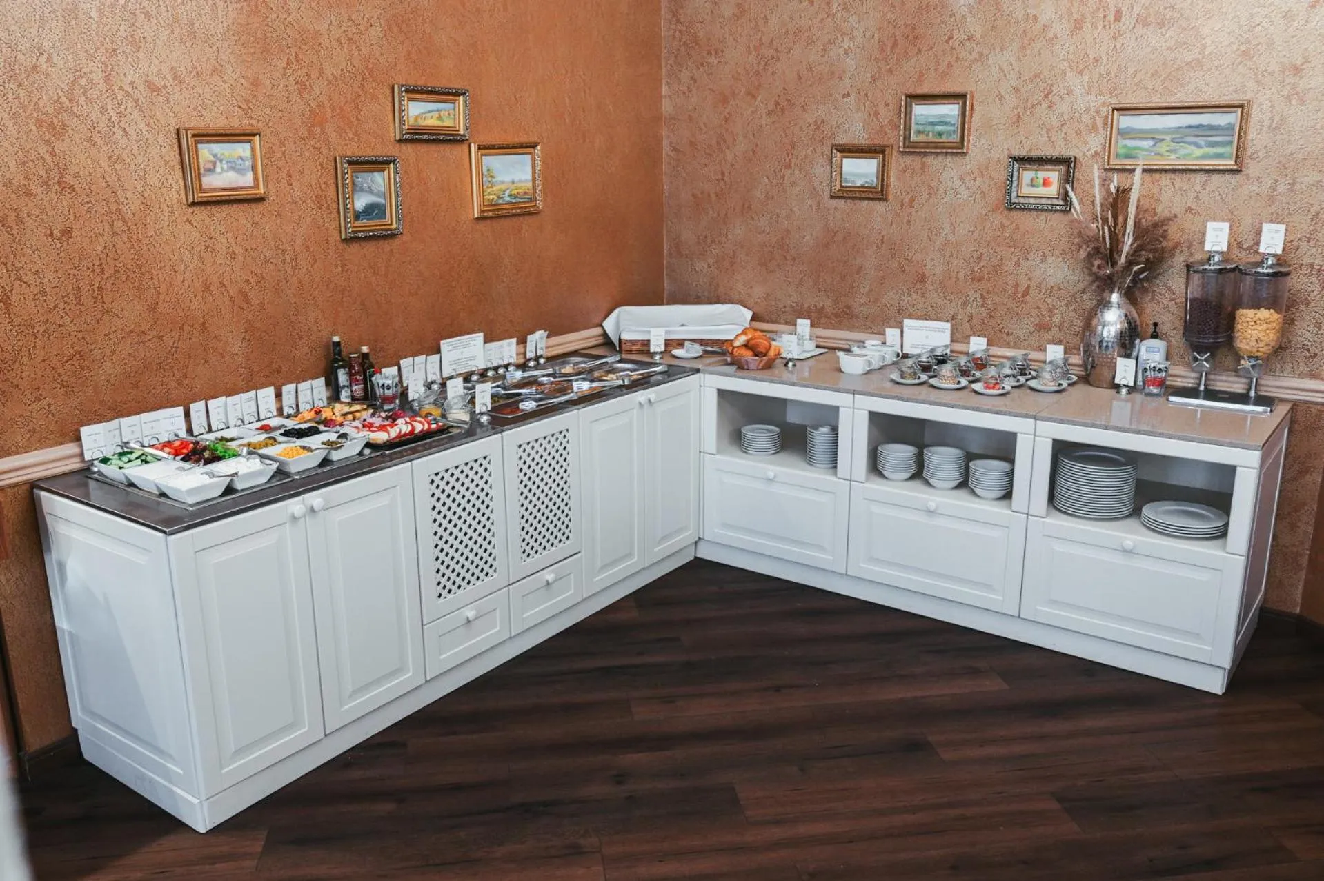 Breakfast in Alexandrovskiy Hotel