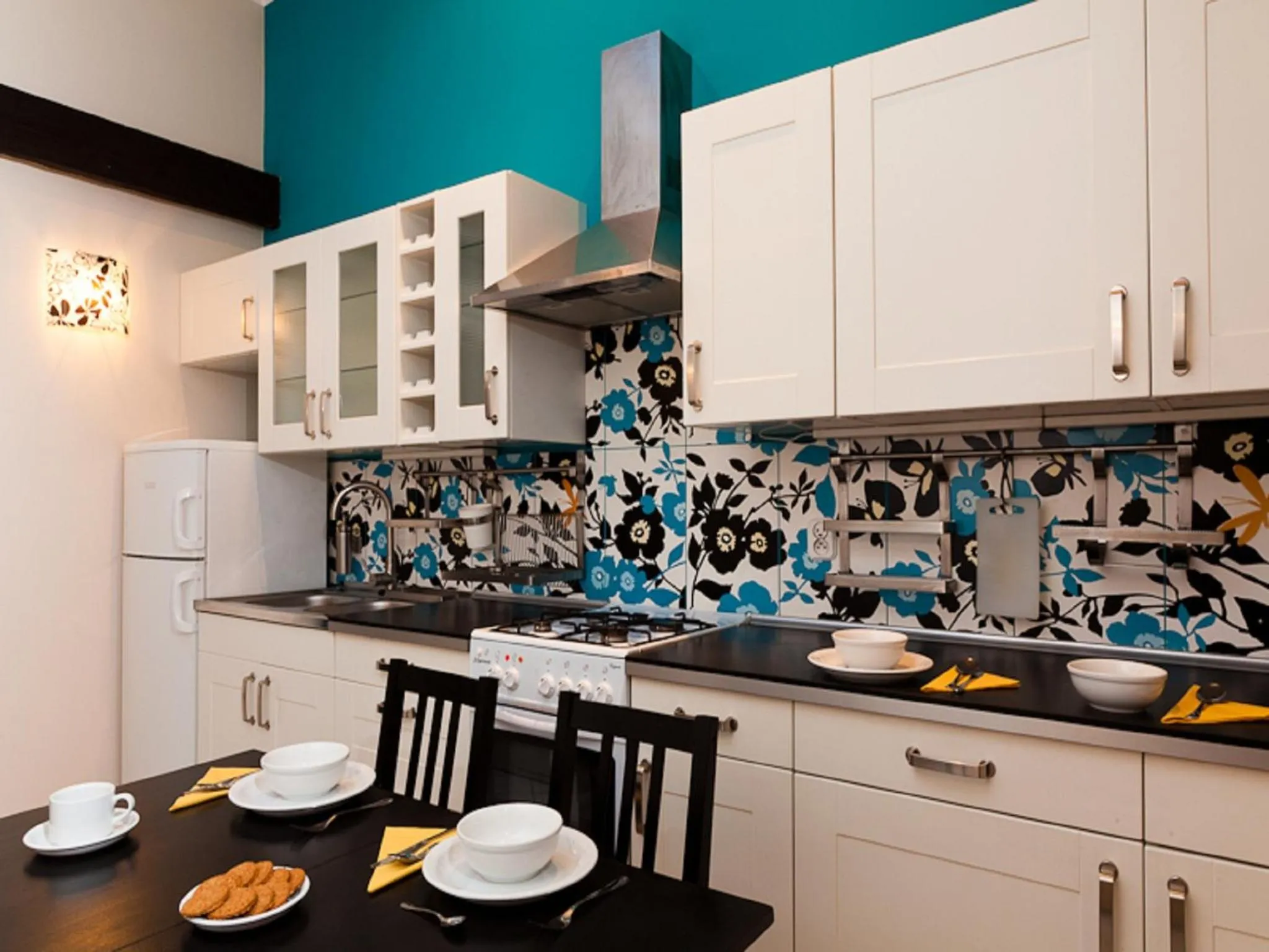 Kitchen or kitchenette in Blooms