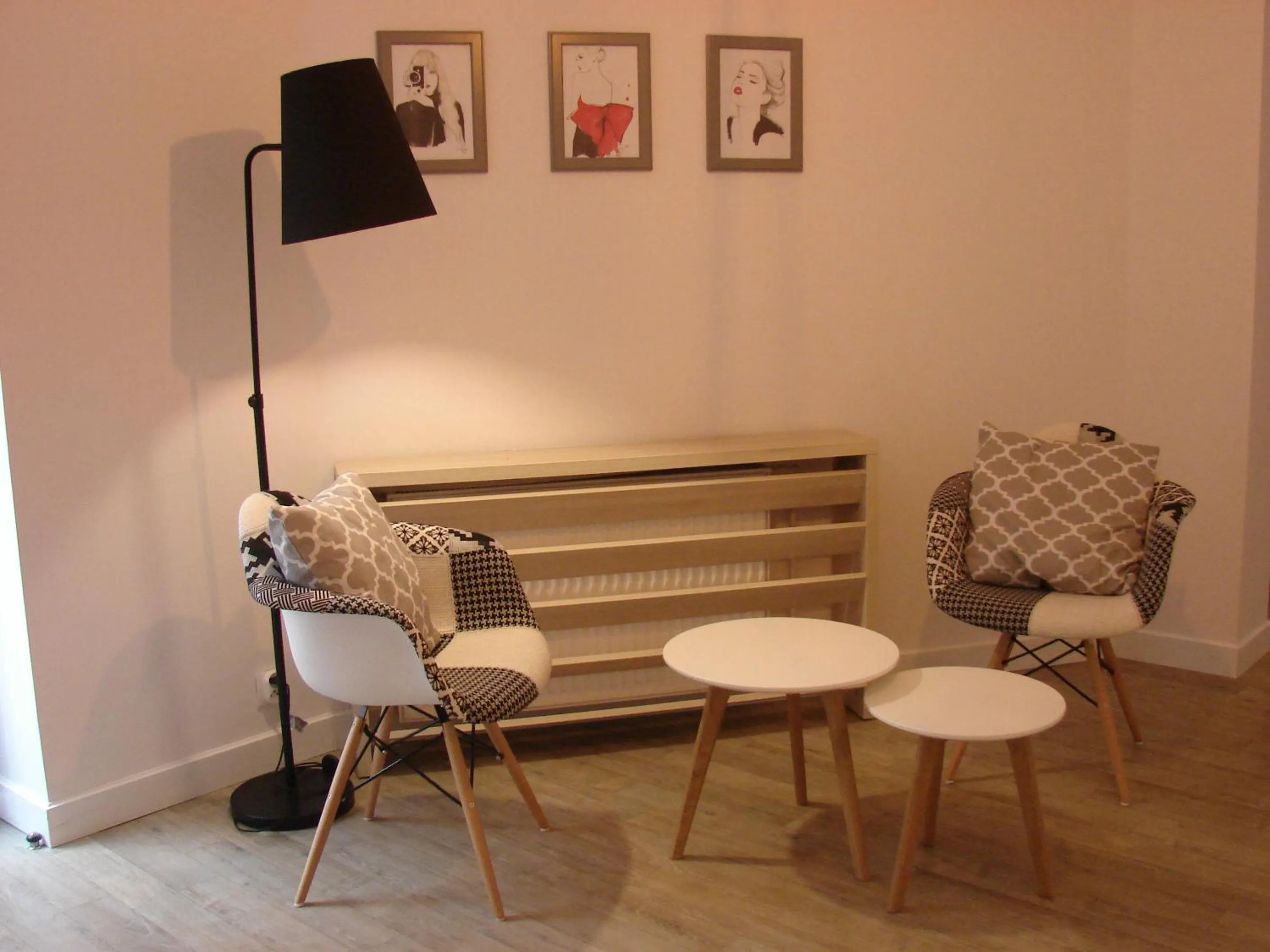 Seating area in Blooms