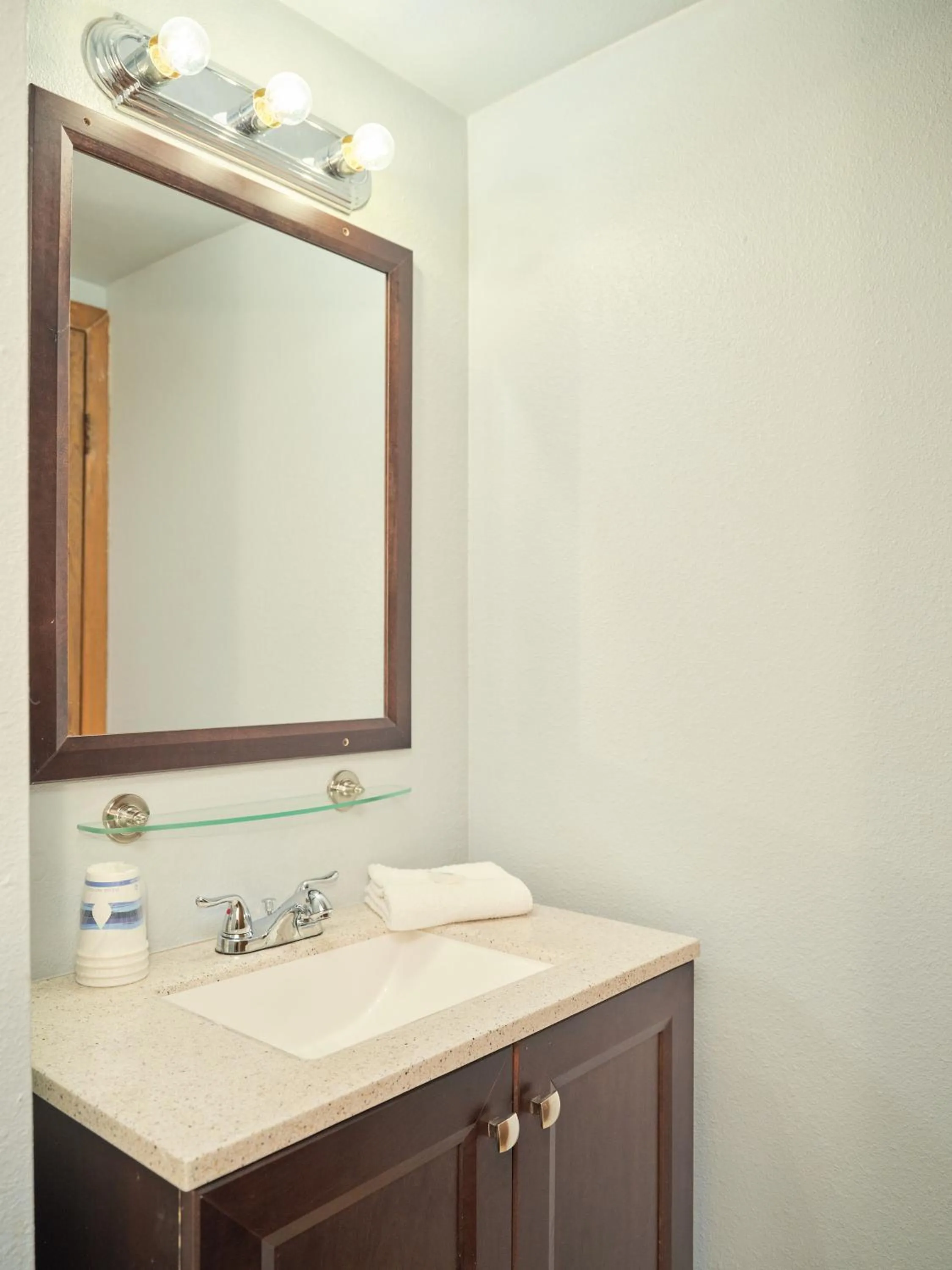 Bathroom in The Oakwood Inn