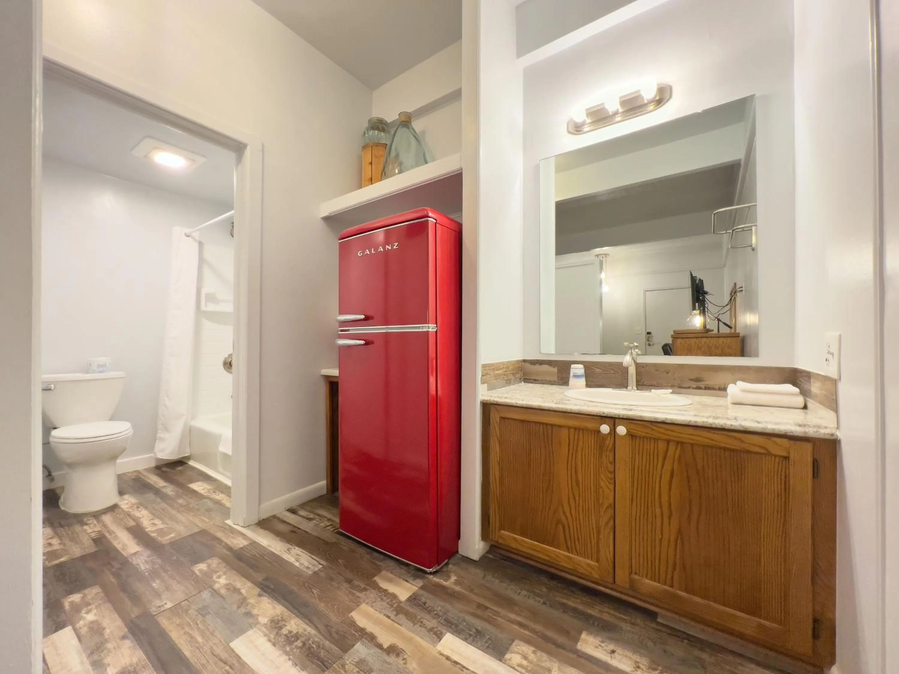 Bathroom in The Oakwood Inn