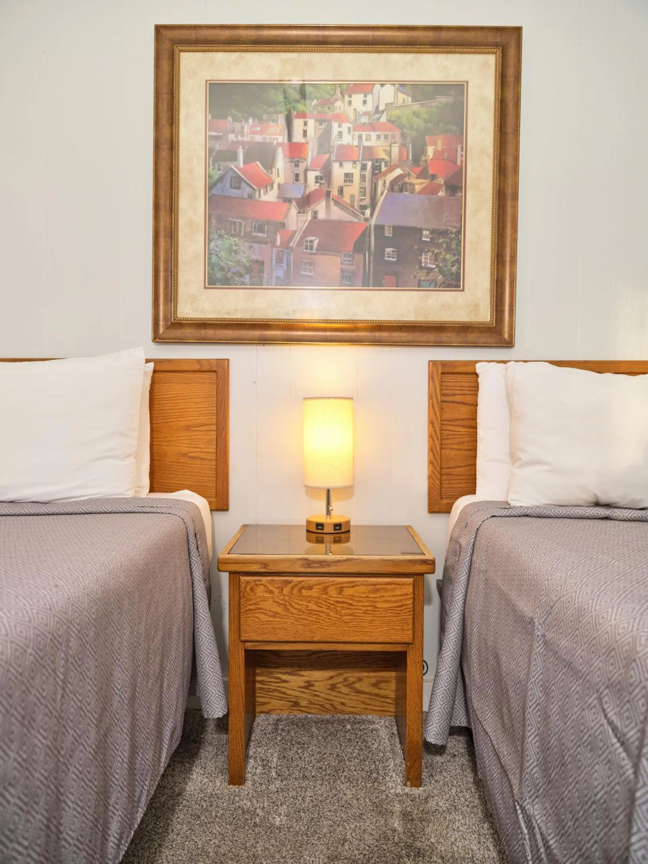 Bedroom, Bed in The Oakwood Inn