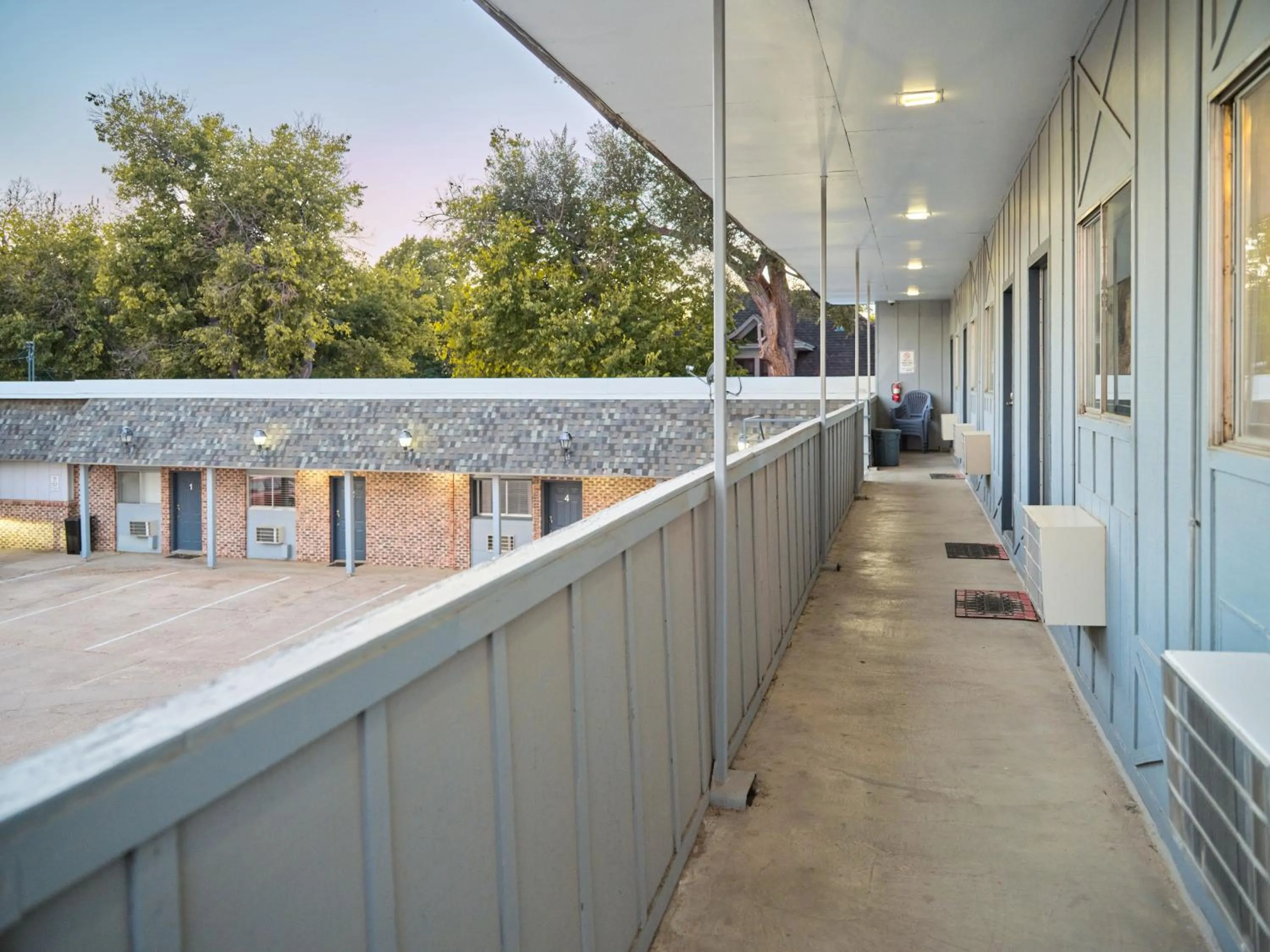 Property building in The Oakwood Inn