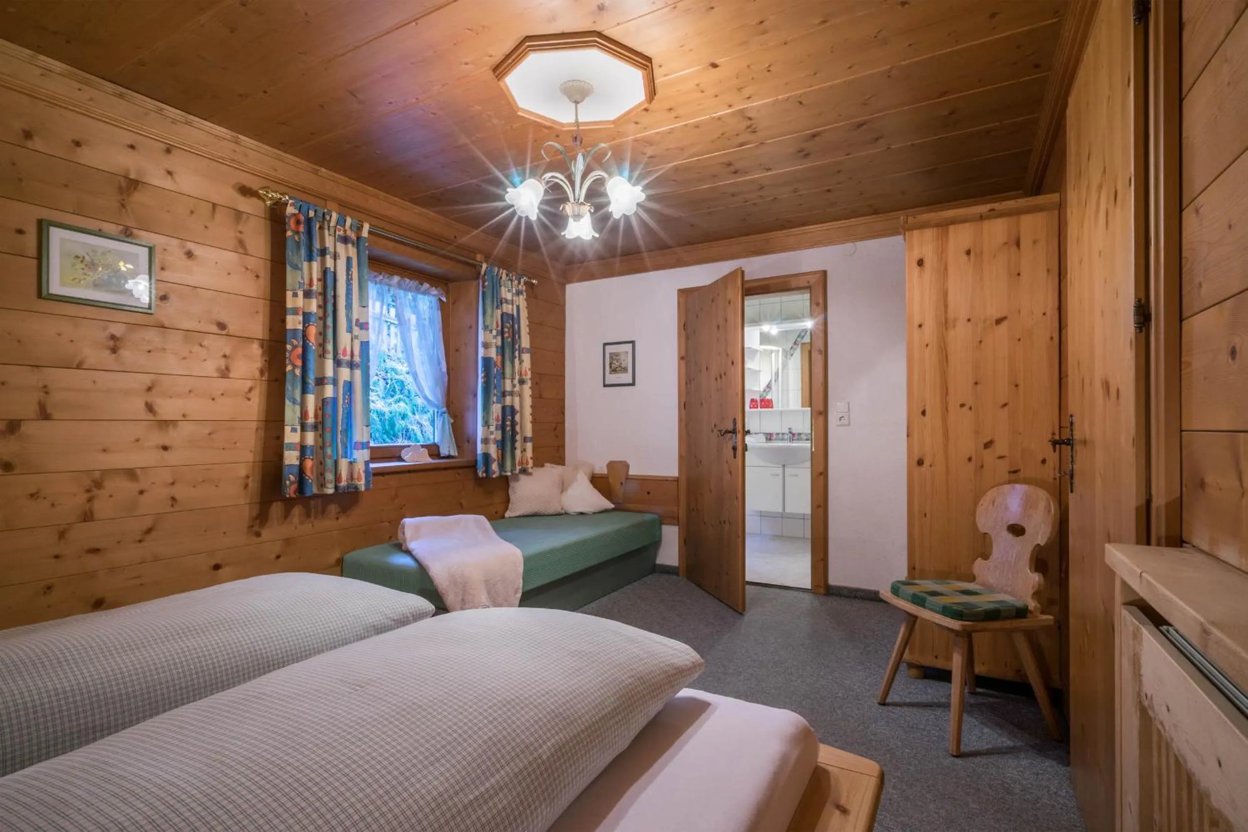 Photo of the whole room, Bed in Aparthotel Gallahaus