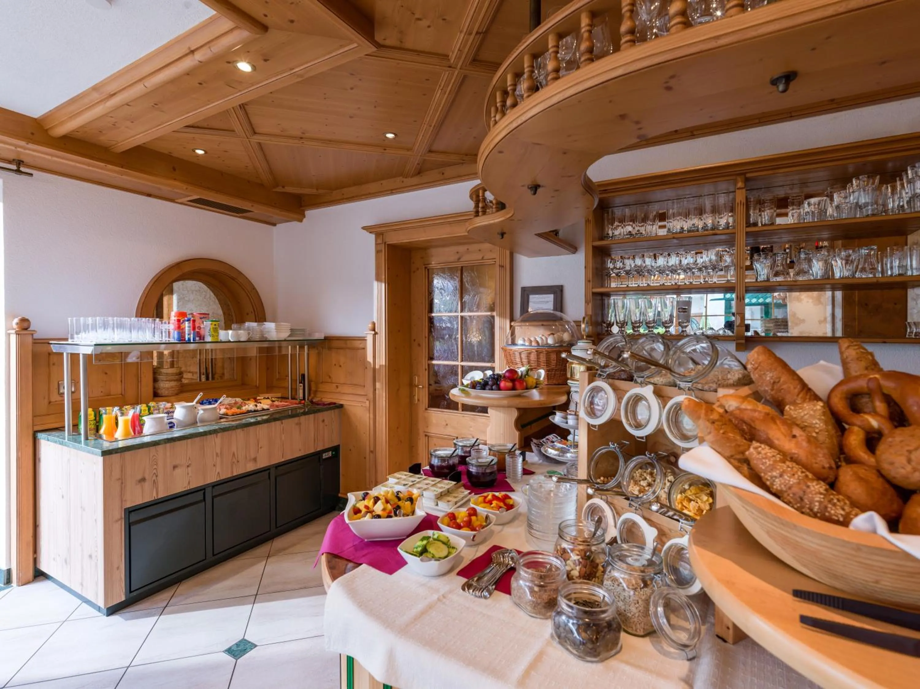 Buffet breakfast in Aparthotel Gallahaus