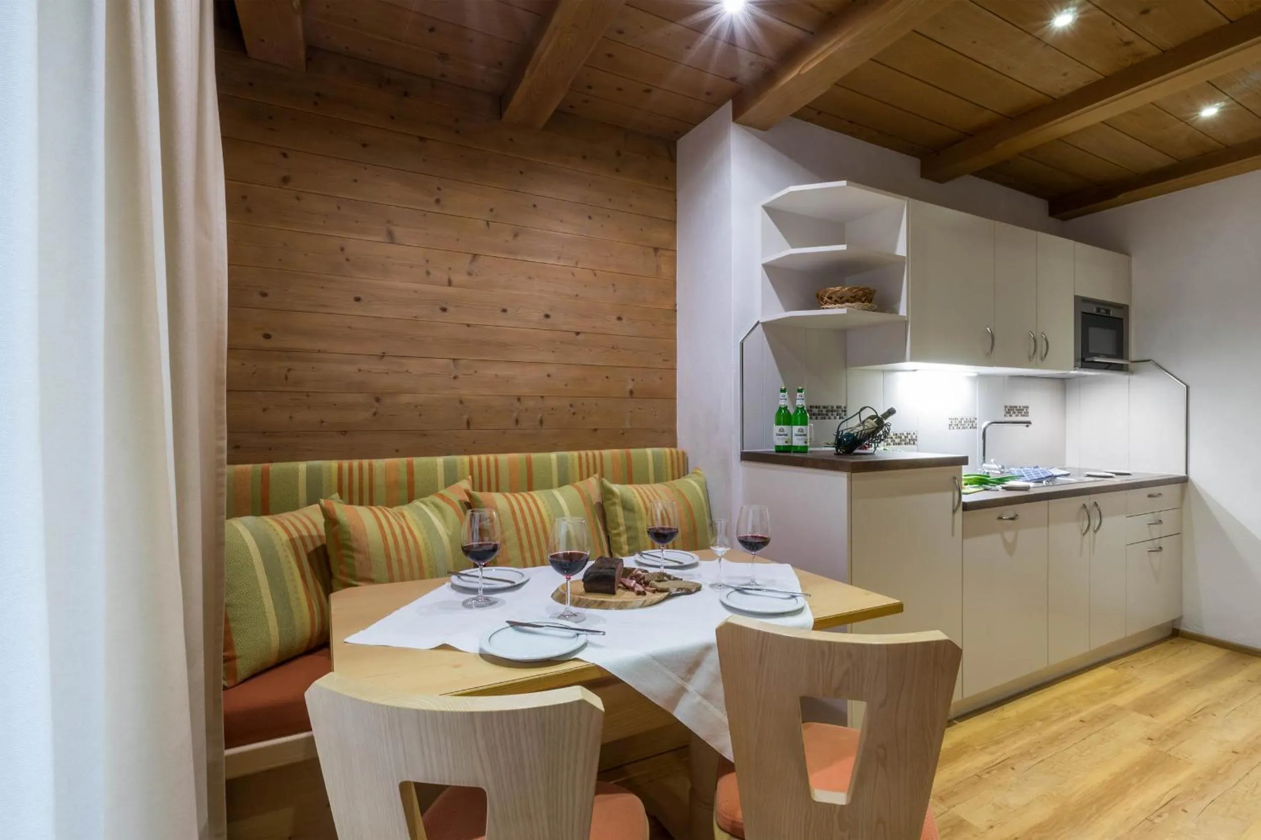 Kitchen or kitchenette in Aparthotel Gallahaus