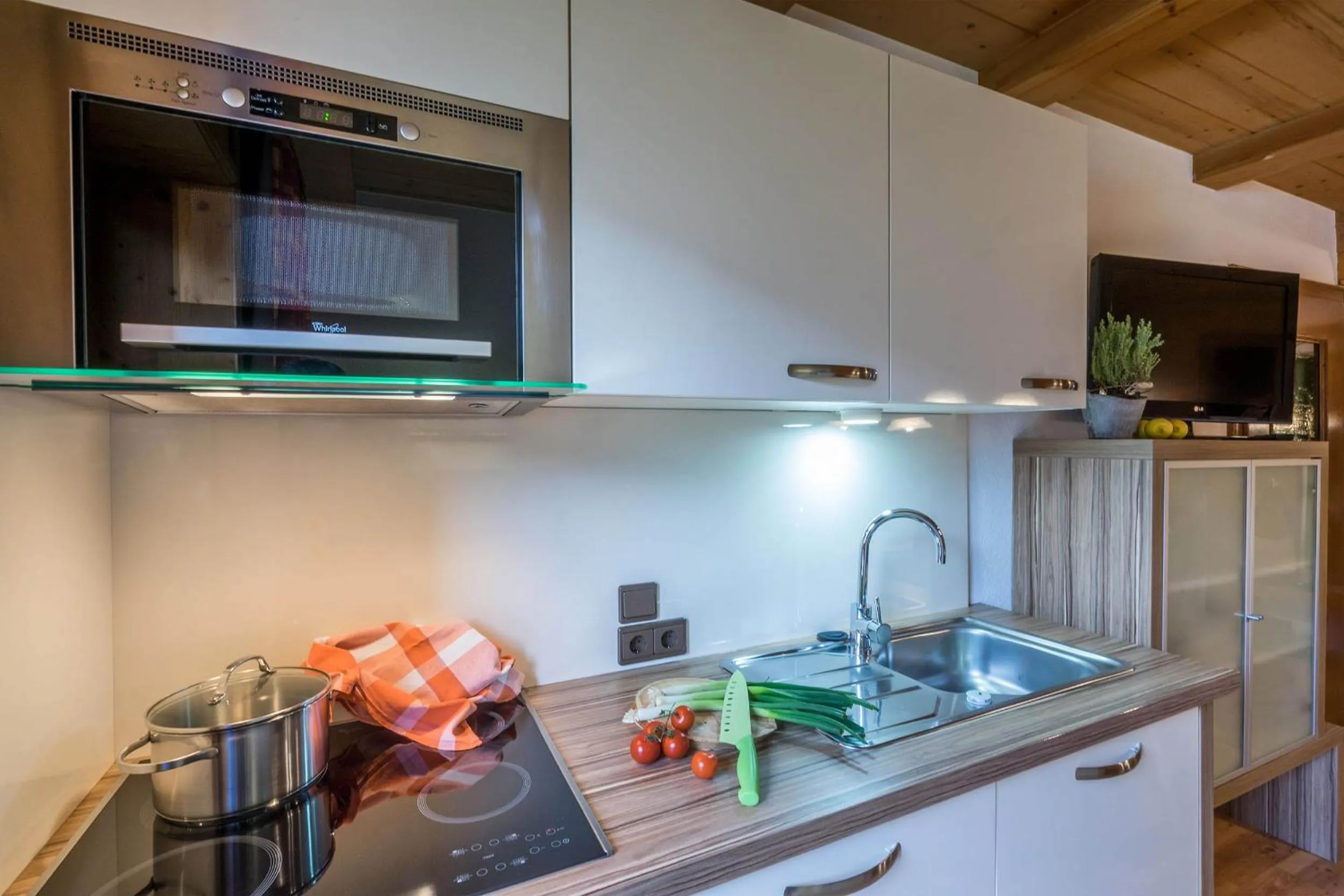Kitchen or kitchenette in Aparthotel Gallahaus