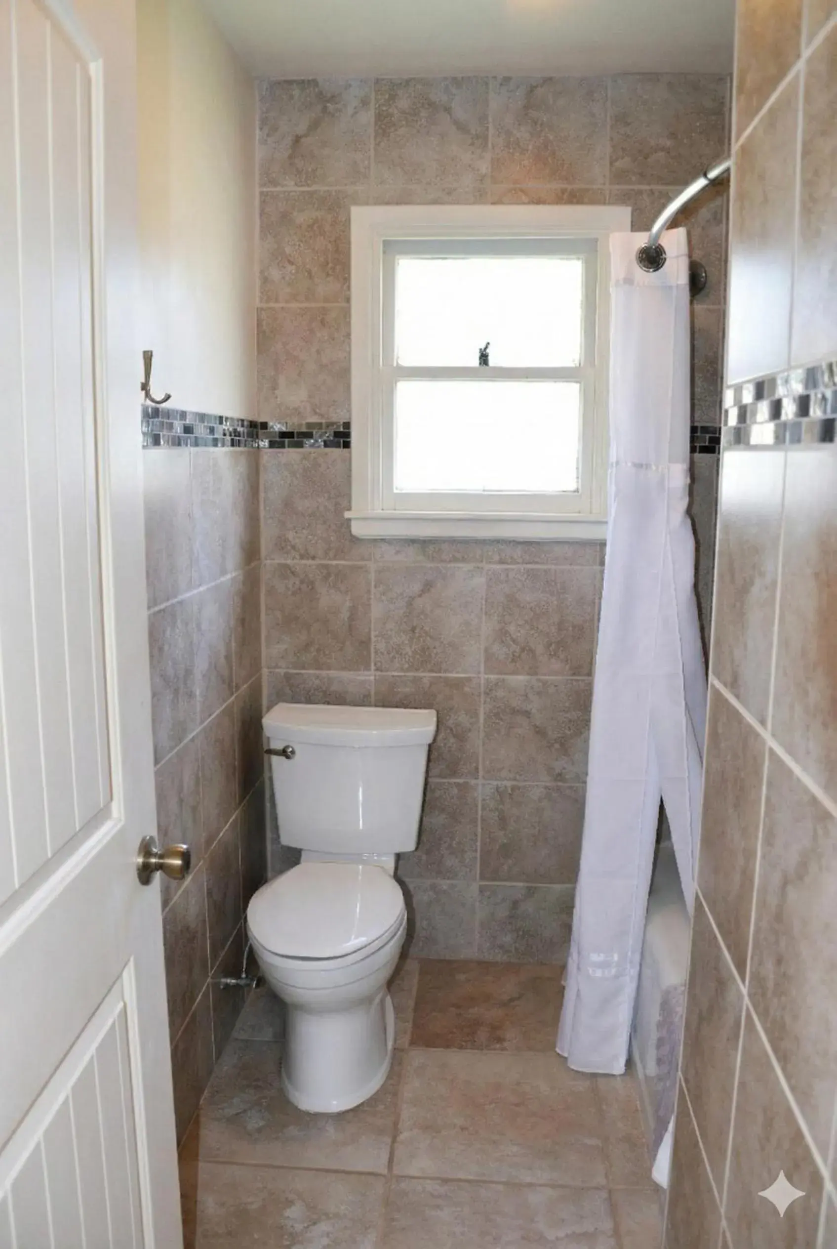 Double Room with Garden View in The Crest Motel Double Room with Garden View in The Crest Motel