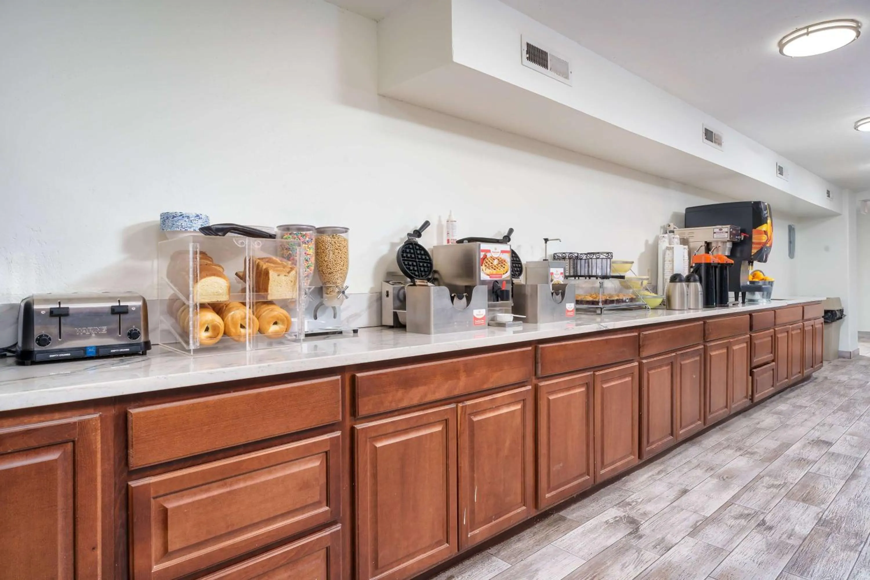 Restaurant/places to eat in Ramada by Wyndham La Verkin Zion National Park