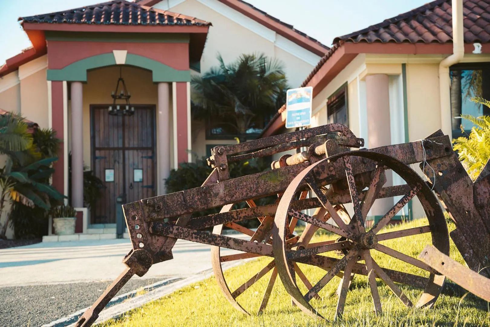 Property building in Hacienda el Jibarito