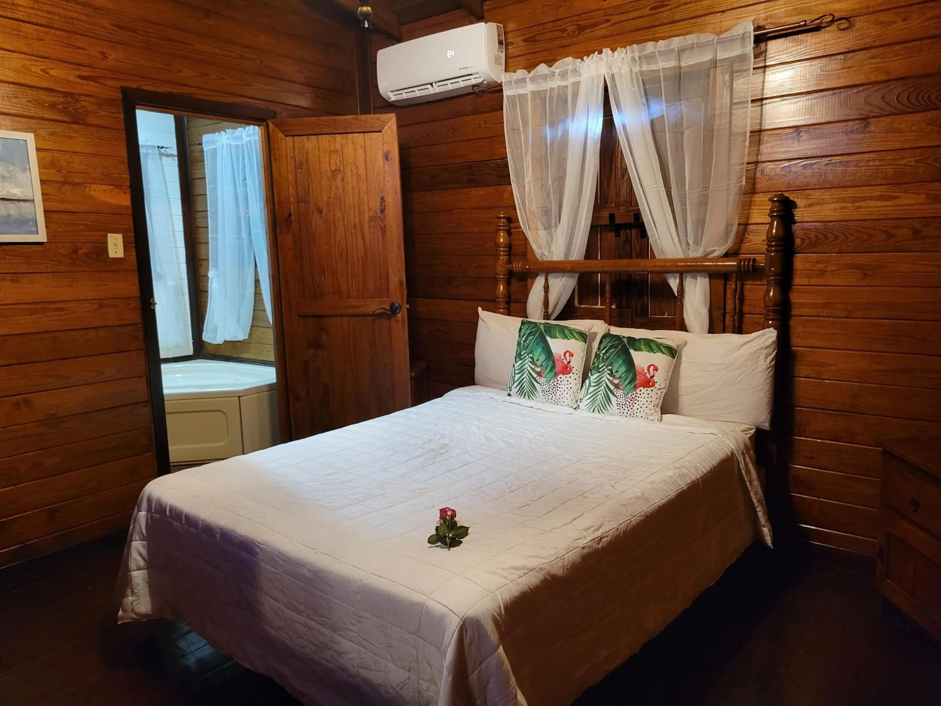 Photo of the whole room, Bed in Hacienda el Jibarito