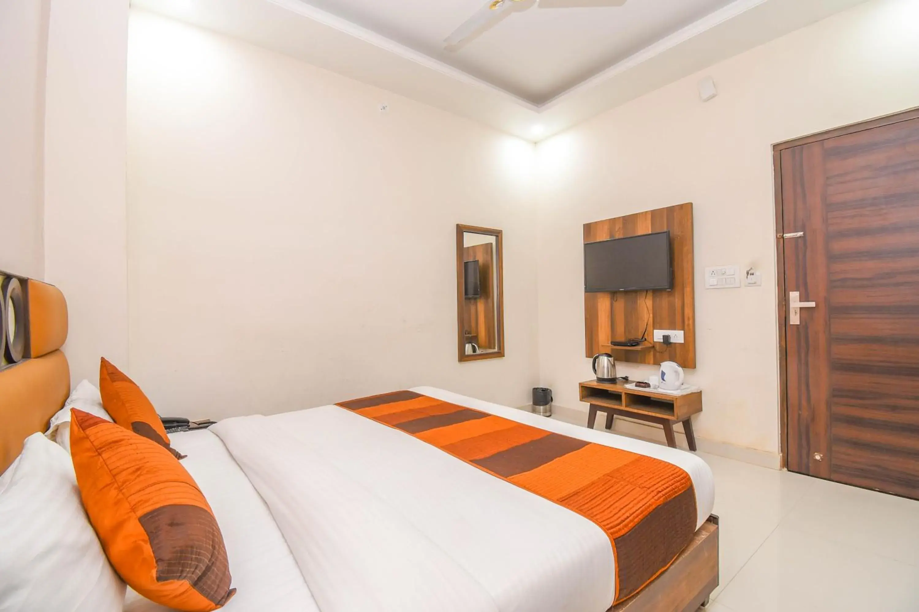 Bedroom, Bed in Hotel Reeve Inn Bedroom, Bed in Hotel Reeve Inn