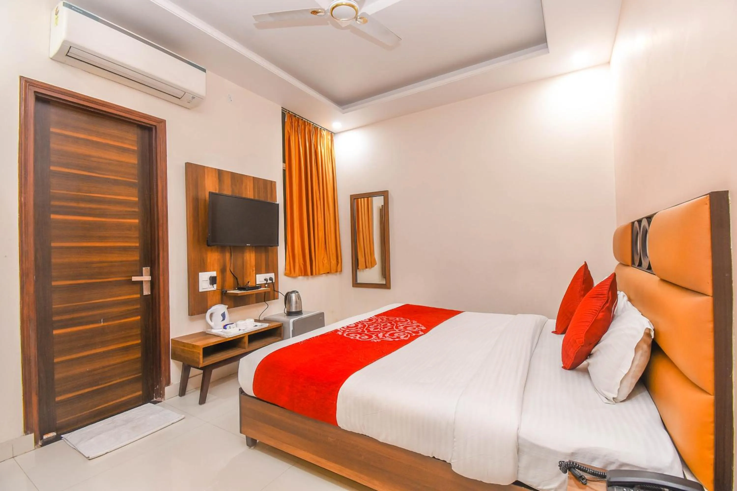 Bedroom, Bed in Hotel Reeve Inn