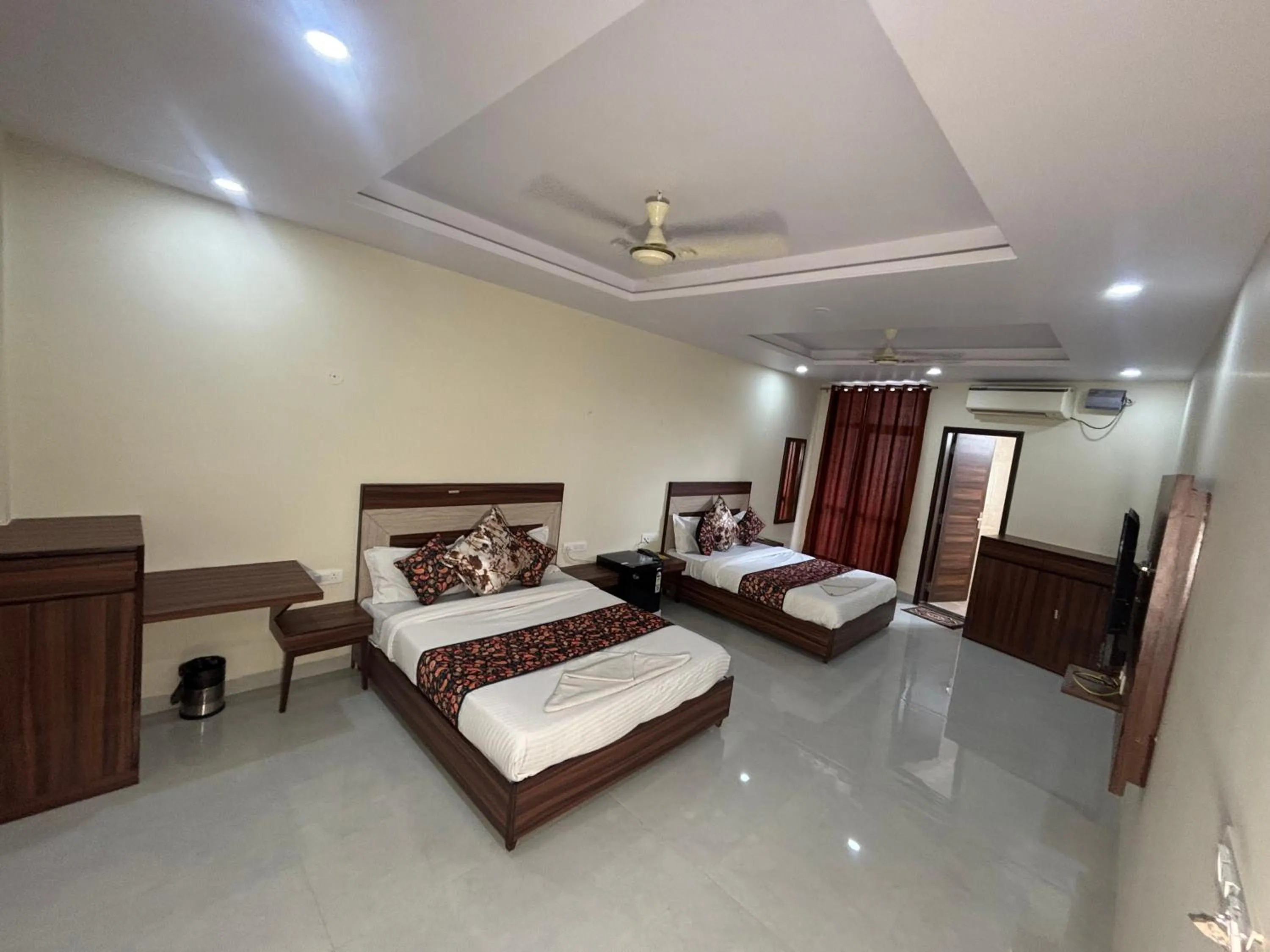 Bedroom, Bed in Hotel Reeve Inn