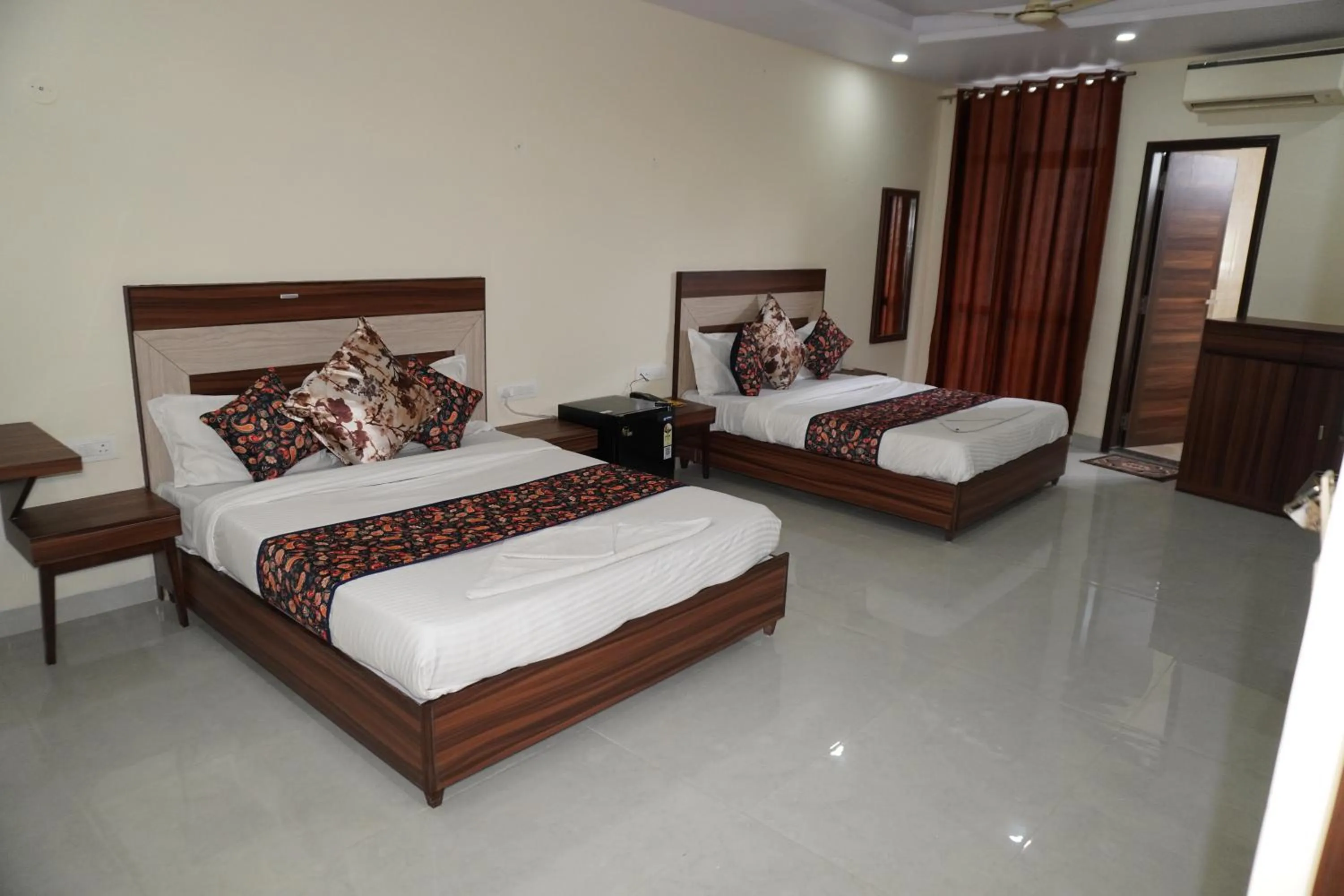 Bedroom, Bed in Hotel Reeve Inn