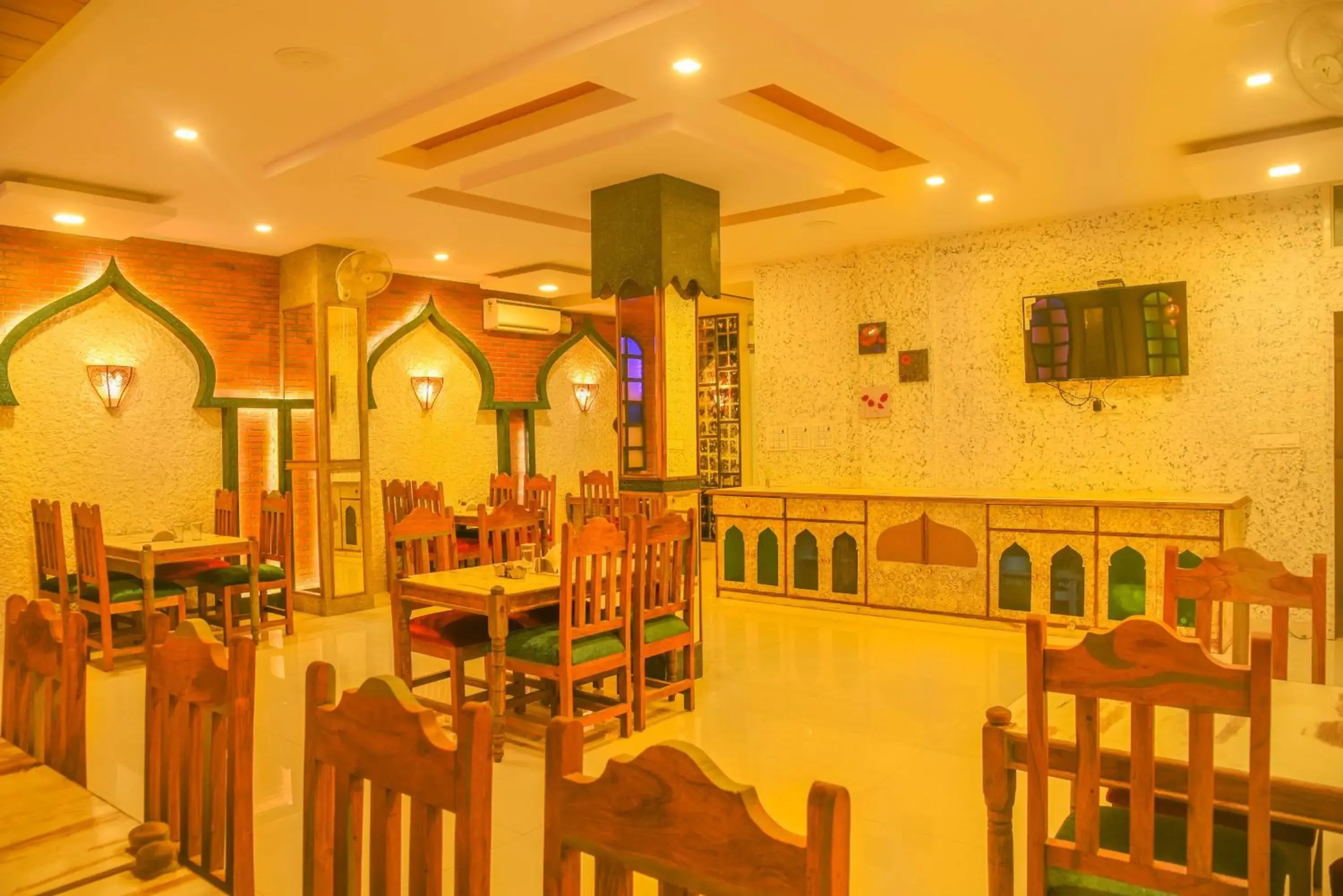 Restaurant/places to eat in Hotel Reeve Inn Restaurant/places to eat in Hotel Reeve Inn