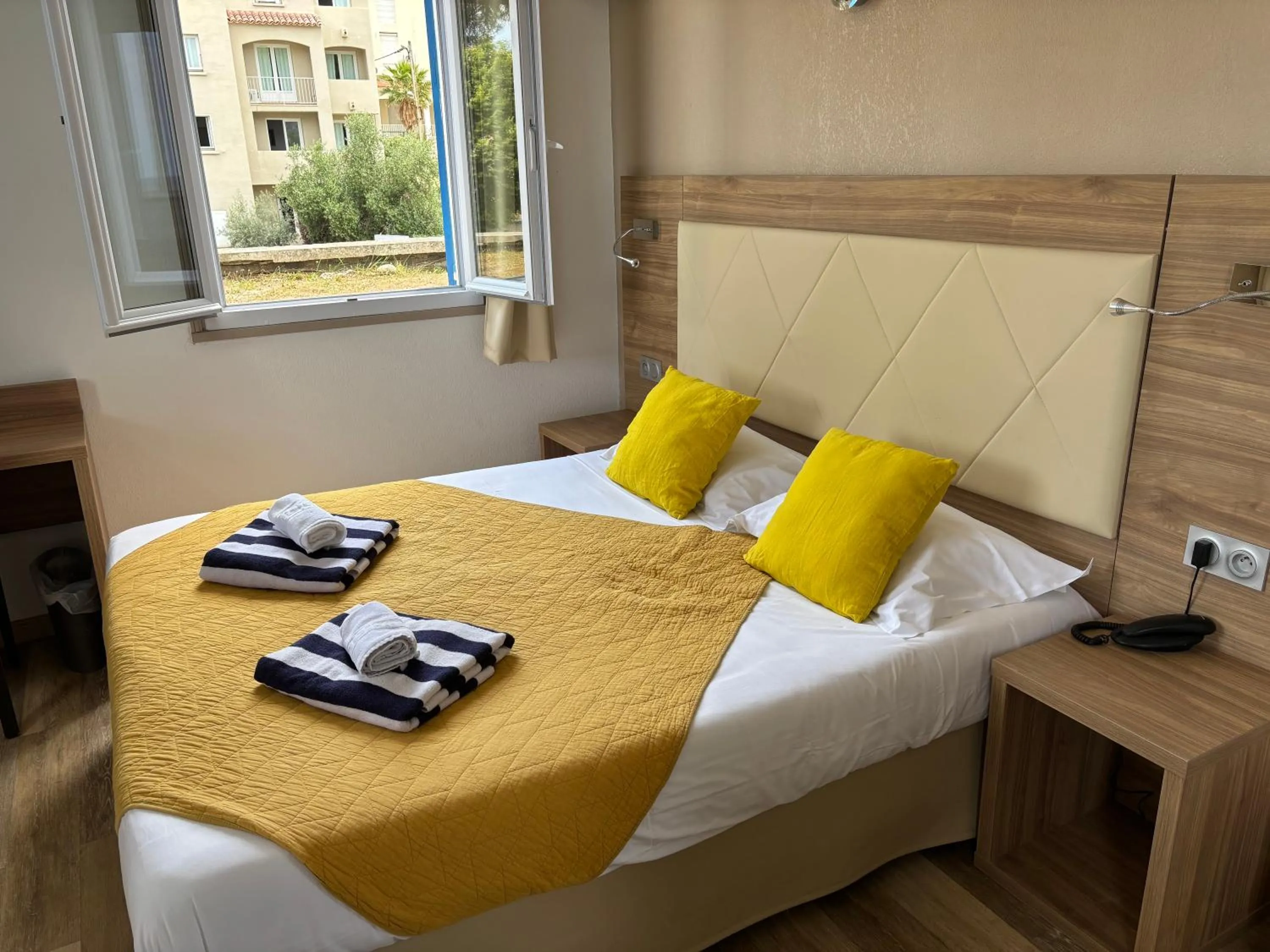 Bed in Hotel Bellevue