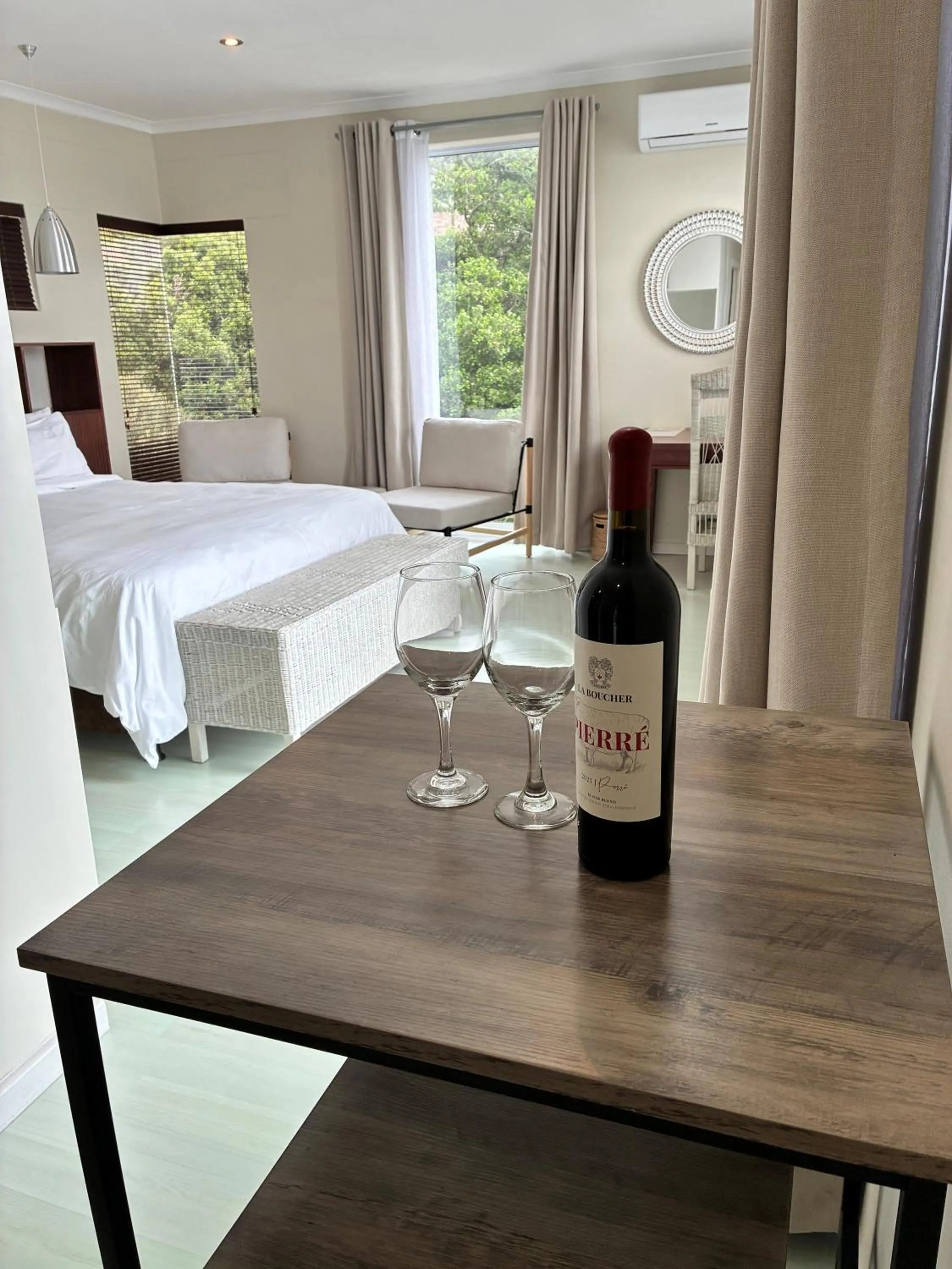 Bedroom, Bed in Manor on the Bay