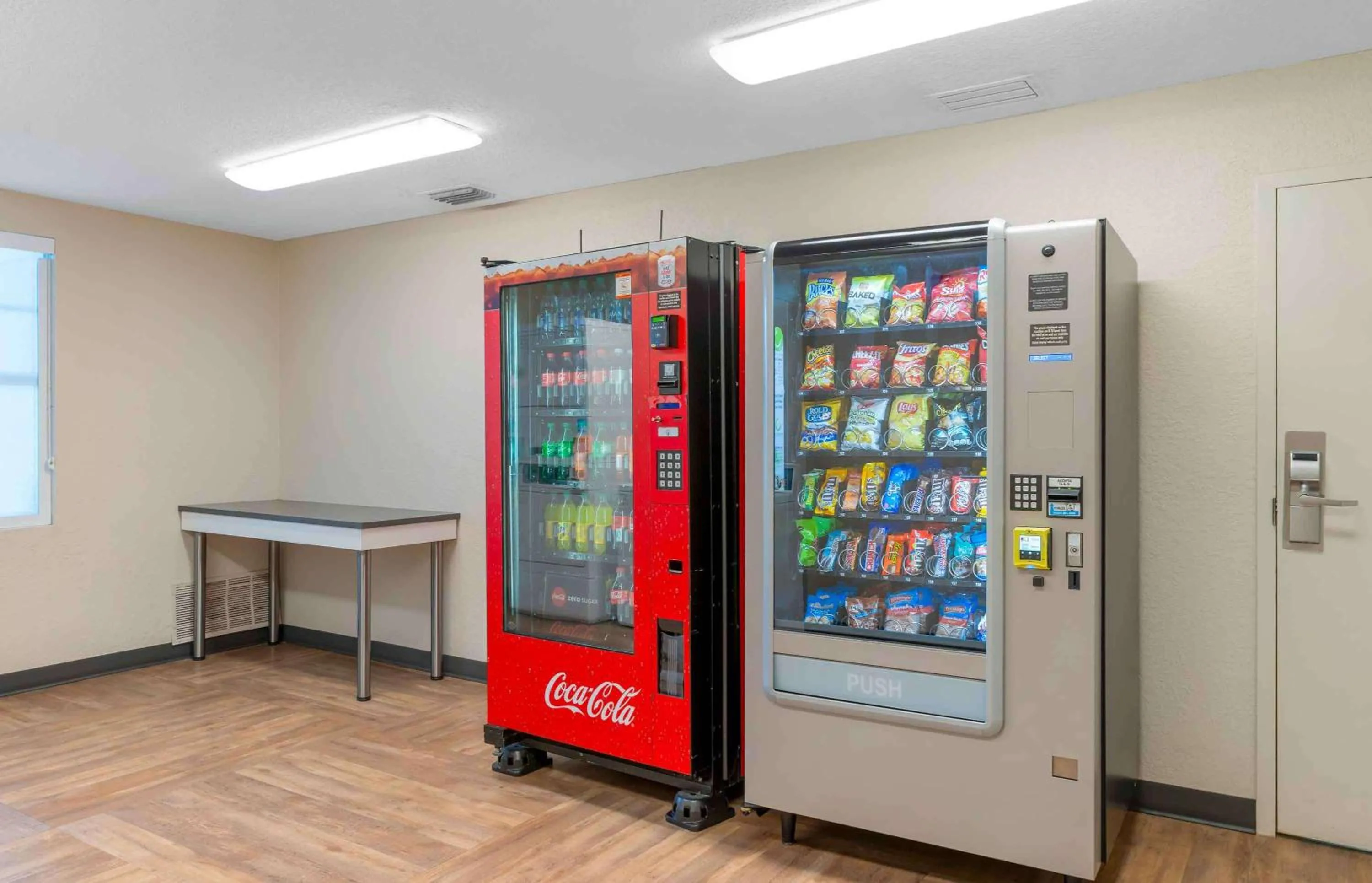 Property building in Extended Stay America Premier Suites - Fort Lauderdale - Cypress Creek - Park North