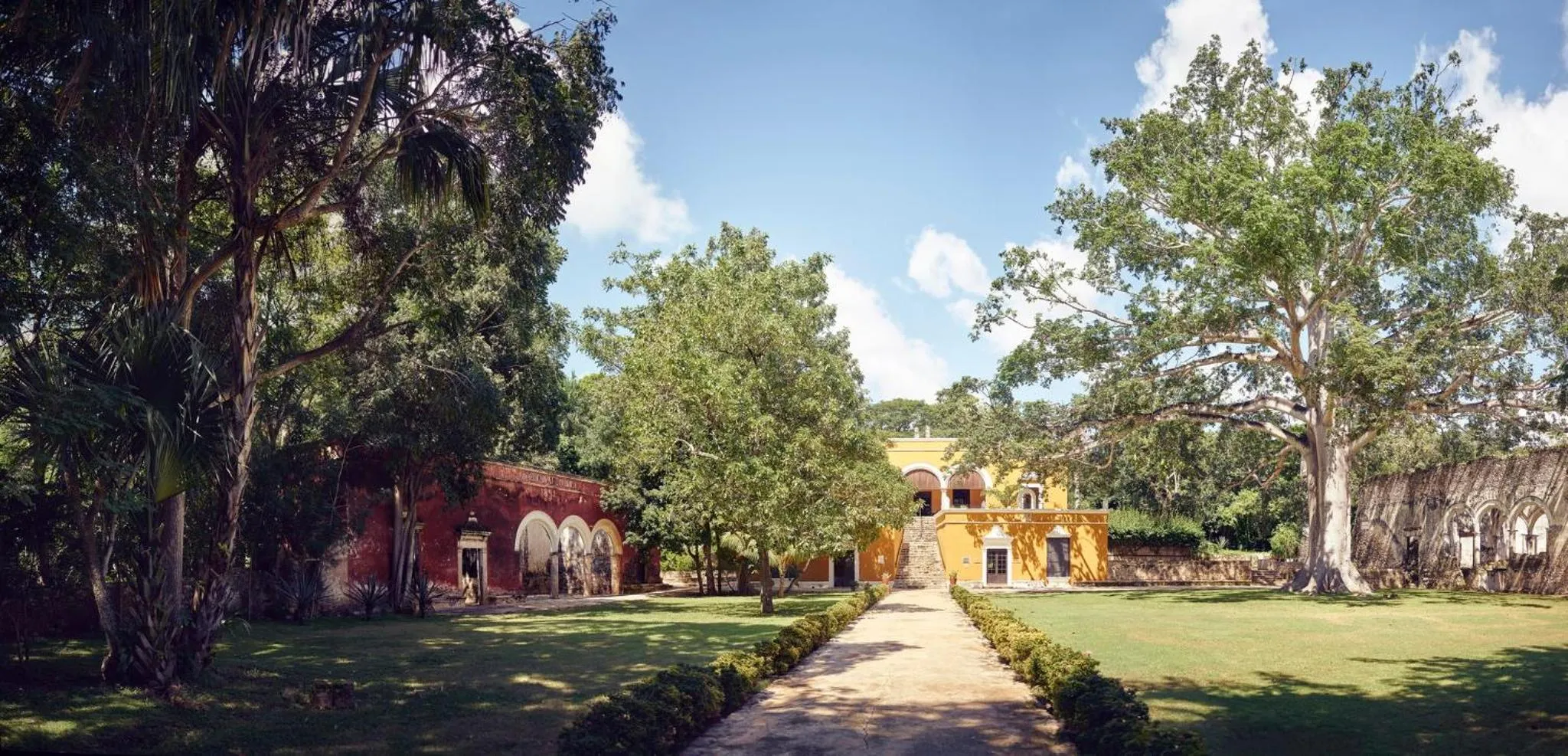 Property building in Hacienda Uayamon