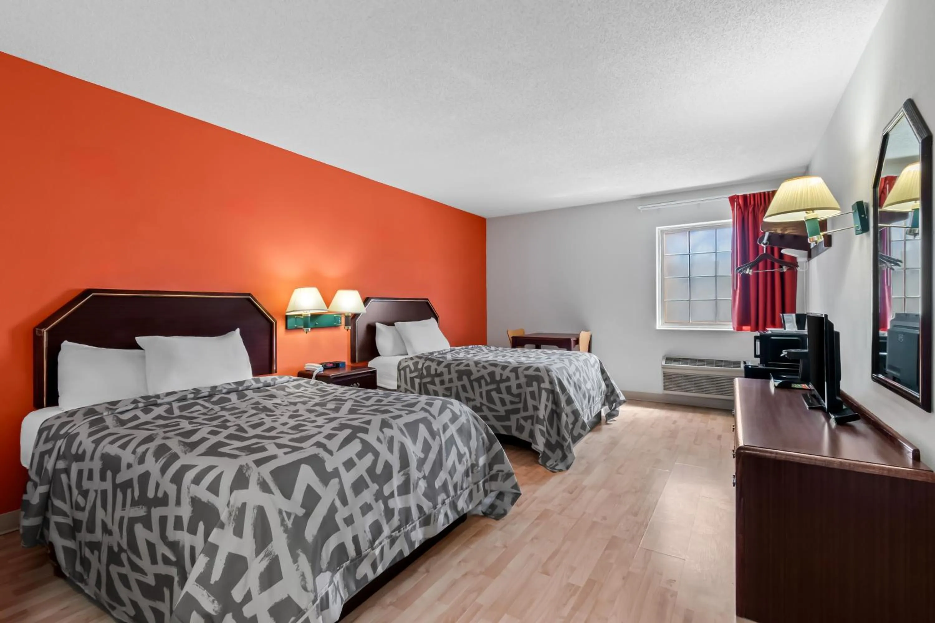 Bed in Scottish Inns & Suites - North Hershey