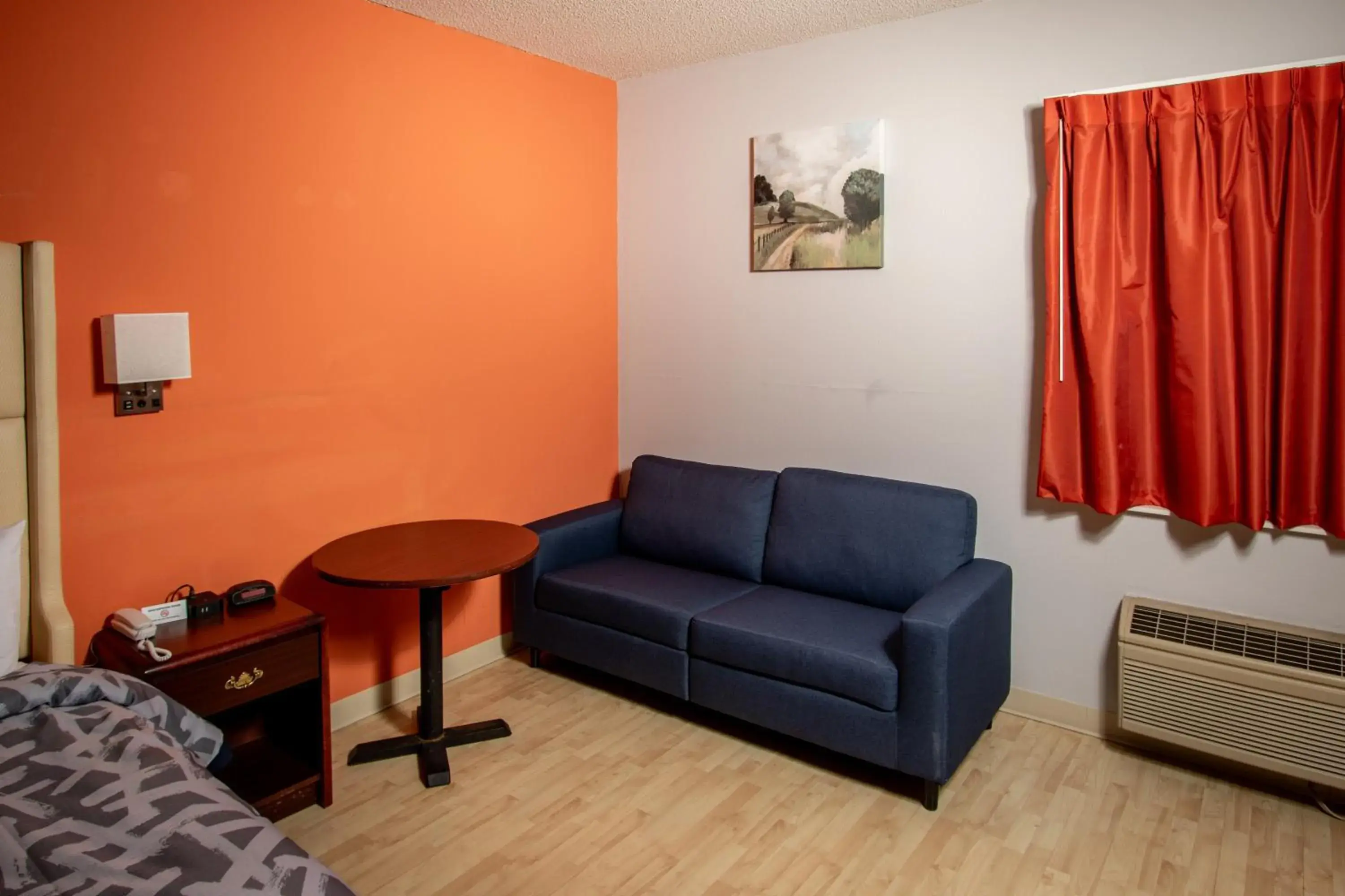 Bedroom in Scottish Inns & Suites - North Hershey Bedroom in Scottish Inns & Suites - North Hershey